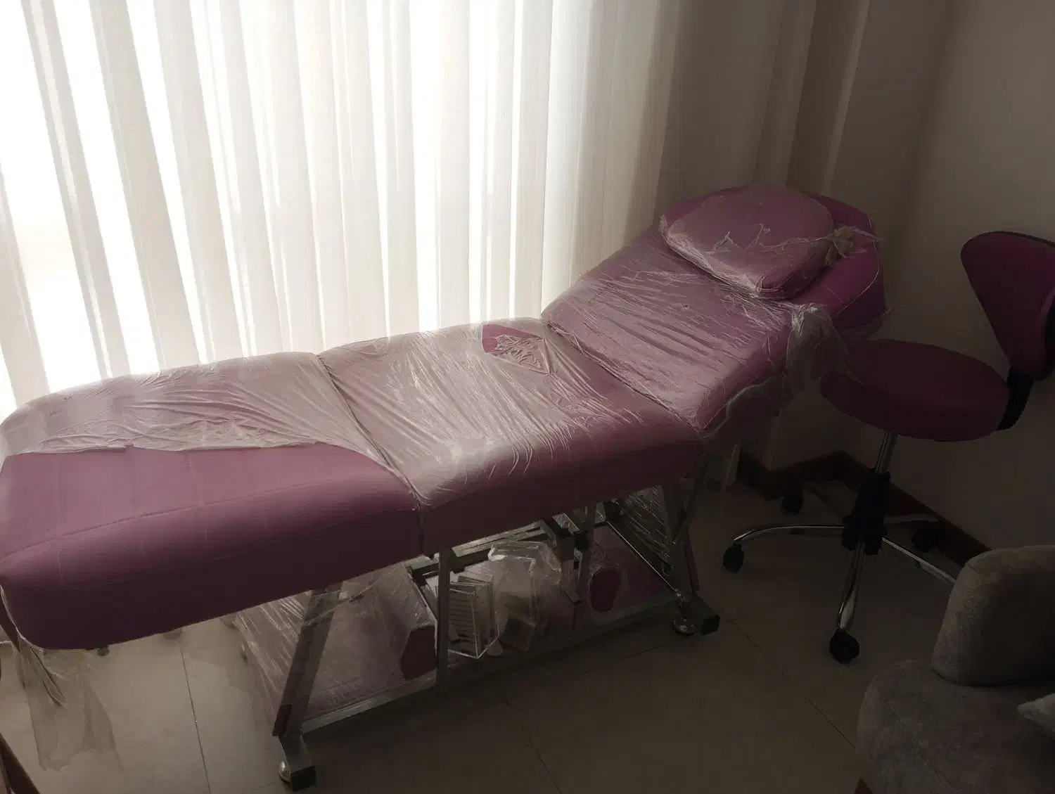 تخت استیشن مژه یا فیشیال صورت|آرایشگاه و سالن‌های زیبایی|گنبد کاووس, |دیوار