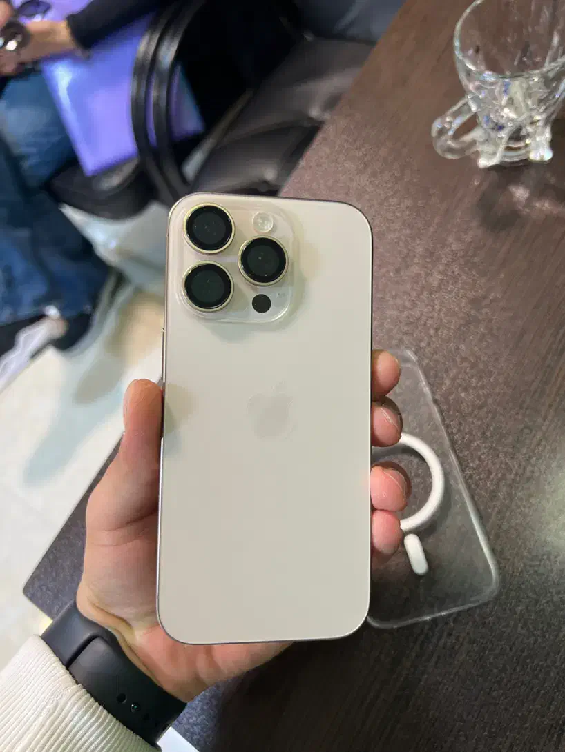 آیفون ۱۶ پرو ۲۵۶ گیگ شرکتی گارانتی فعال|موبایل|تهران, تهرانپارس شرقی|دیوار