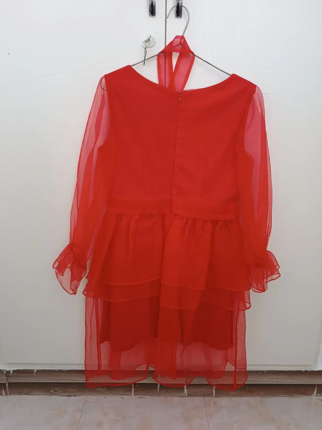 لباس مجلسی|لباس|بهارستان, |دیوار