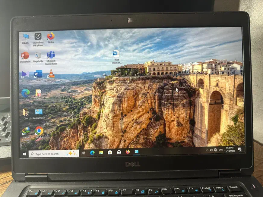لپتاب دل استثایی laptop dell|رایانه همراه|شیراز, شهرک پرواز|دیوار