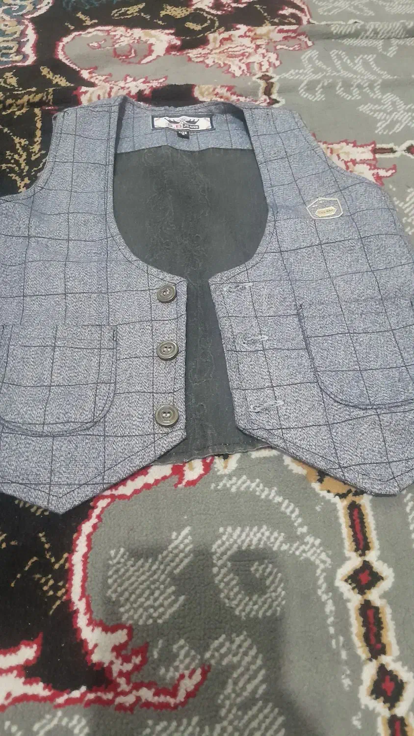 کت جلیقه پسرونه درحدنو قیمت ۲۰۰هزار تومان|لباس|سمنان, |دیوار