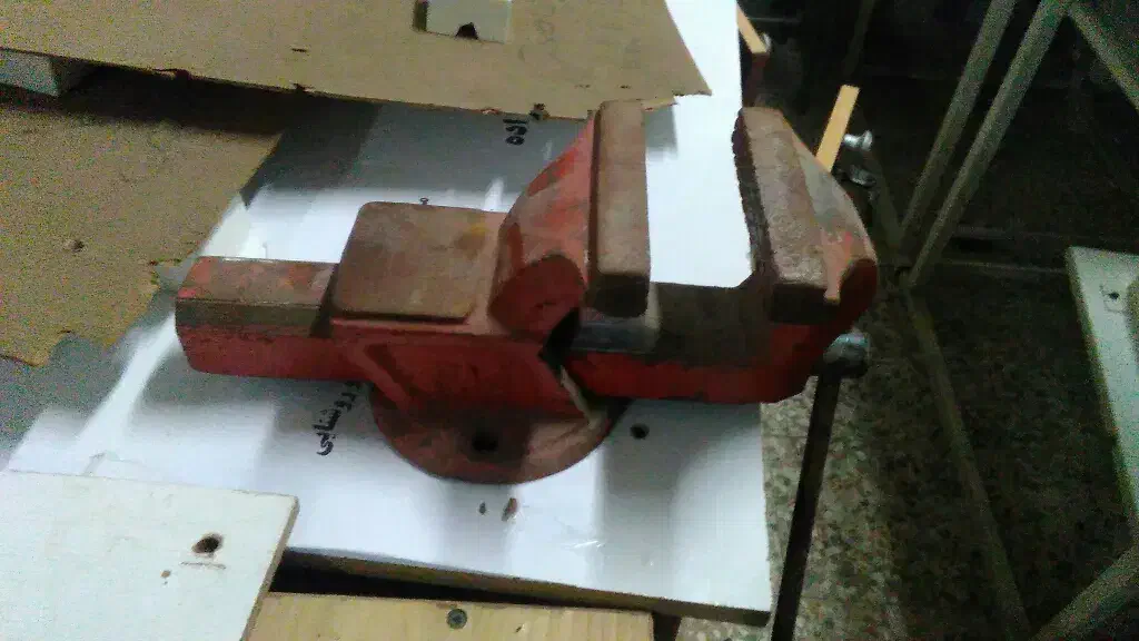 گیره رو میزی|ابزارآلات|باوی, |دیوار