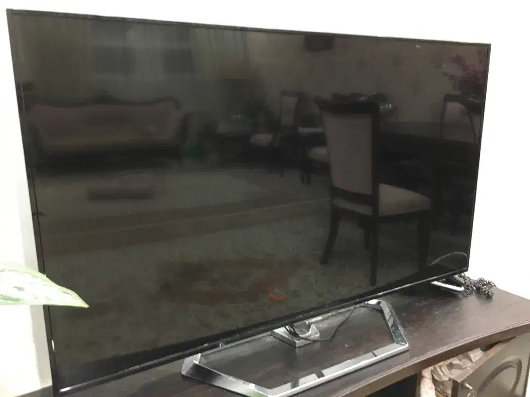 تلویزیون ایکس ویژن ۵۰ اینچ شکسته|تلویزیون و پروژکتور|پردیس, فاز ۲|دیوار