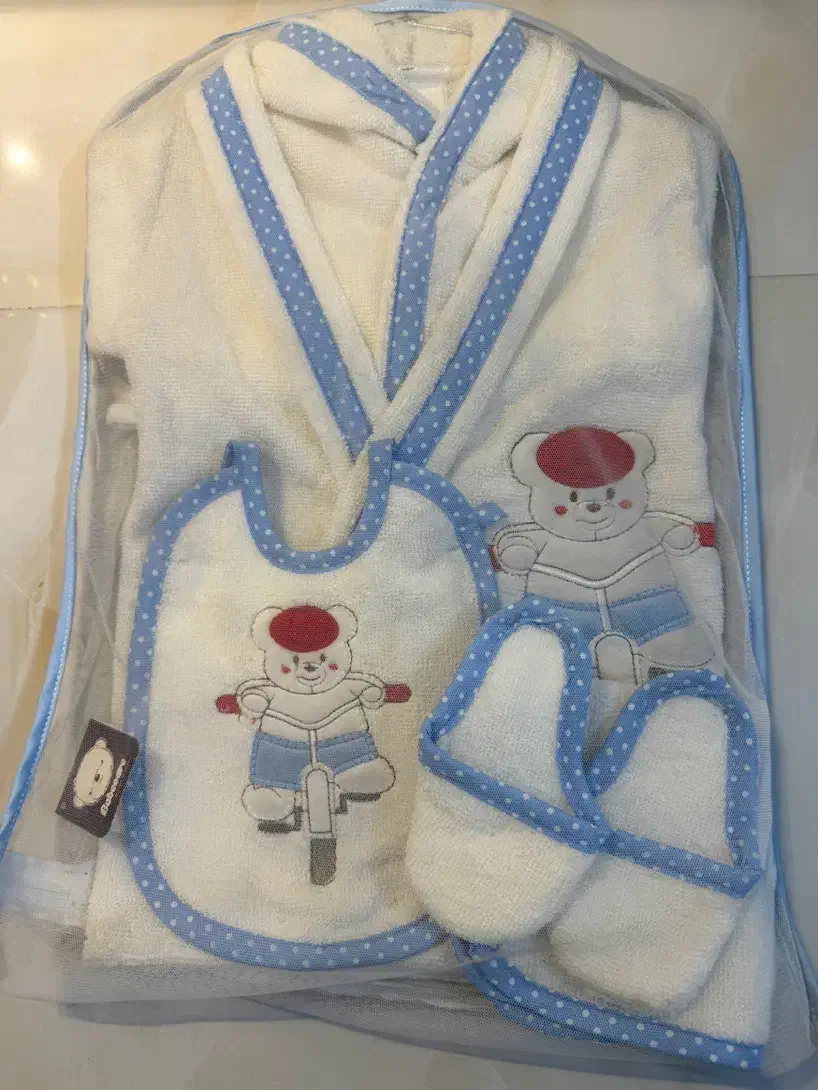 ست حمام ۴ تیکه نوزادی مناسب سیسمونی|اسباب و اثاث بچه|مشهد, سرافرازان|دیوار