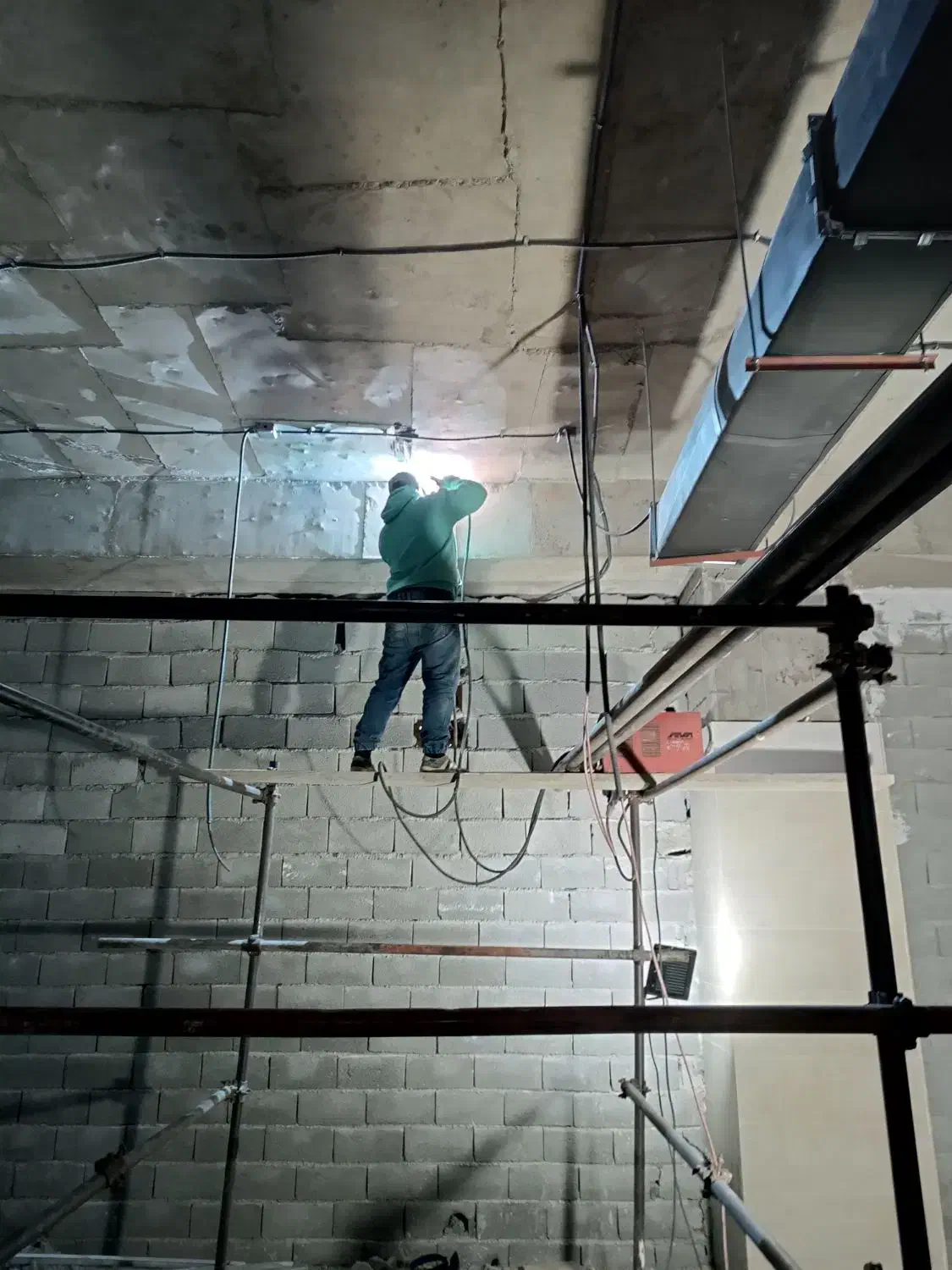 لوله کشی ساختمان استخر جکوزی موتورخانه تاسیسات|خدمات پیشه و مهارت|هشتگرد, فاز ۱ مهستان|دیوار