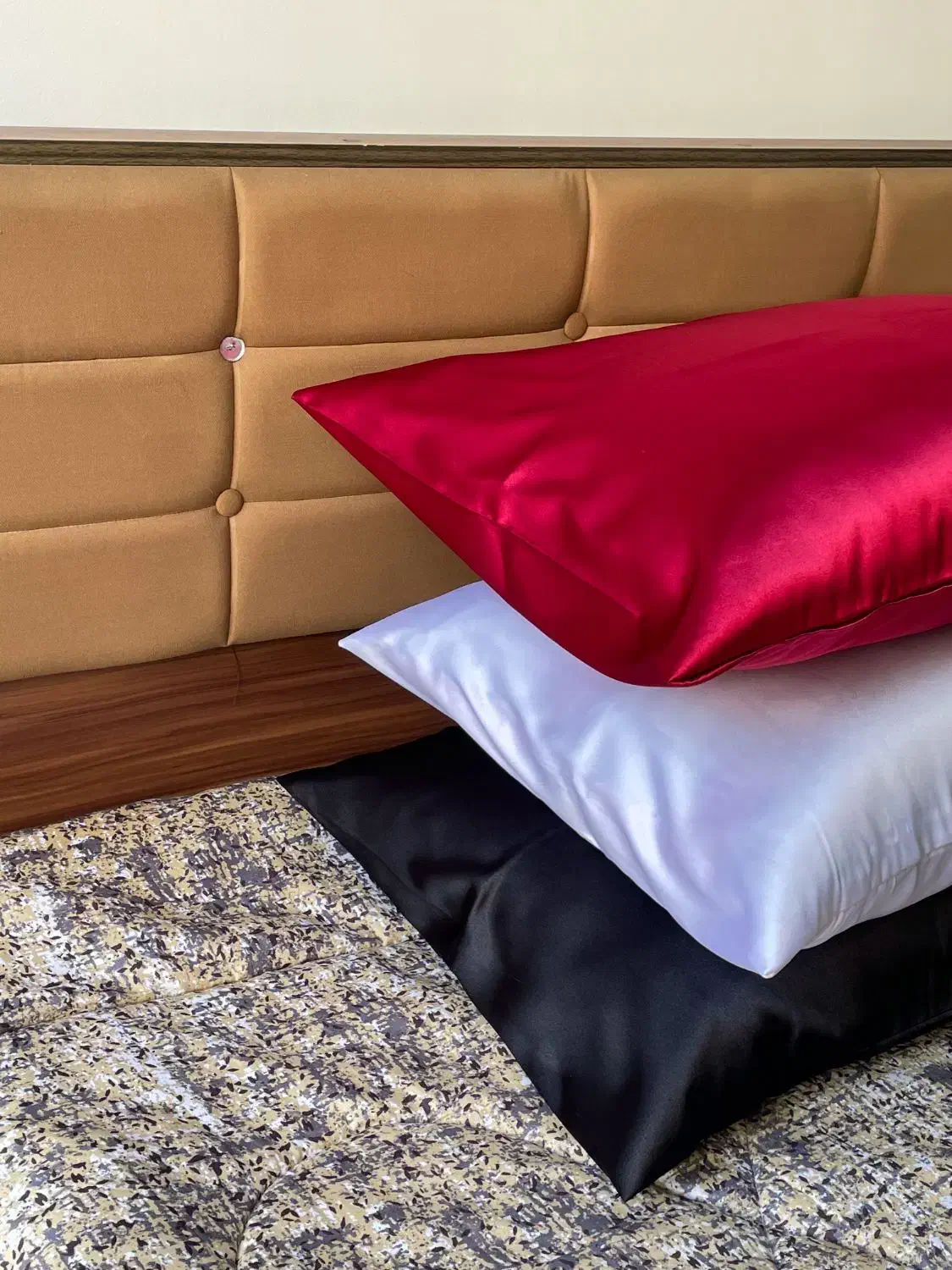 «روبالشی ساتن ابریشم ضدریزش‌مو ارسال فوری|سرویس روتختی|قائم‌شهر, |دیوار