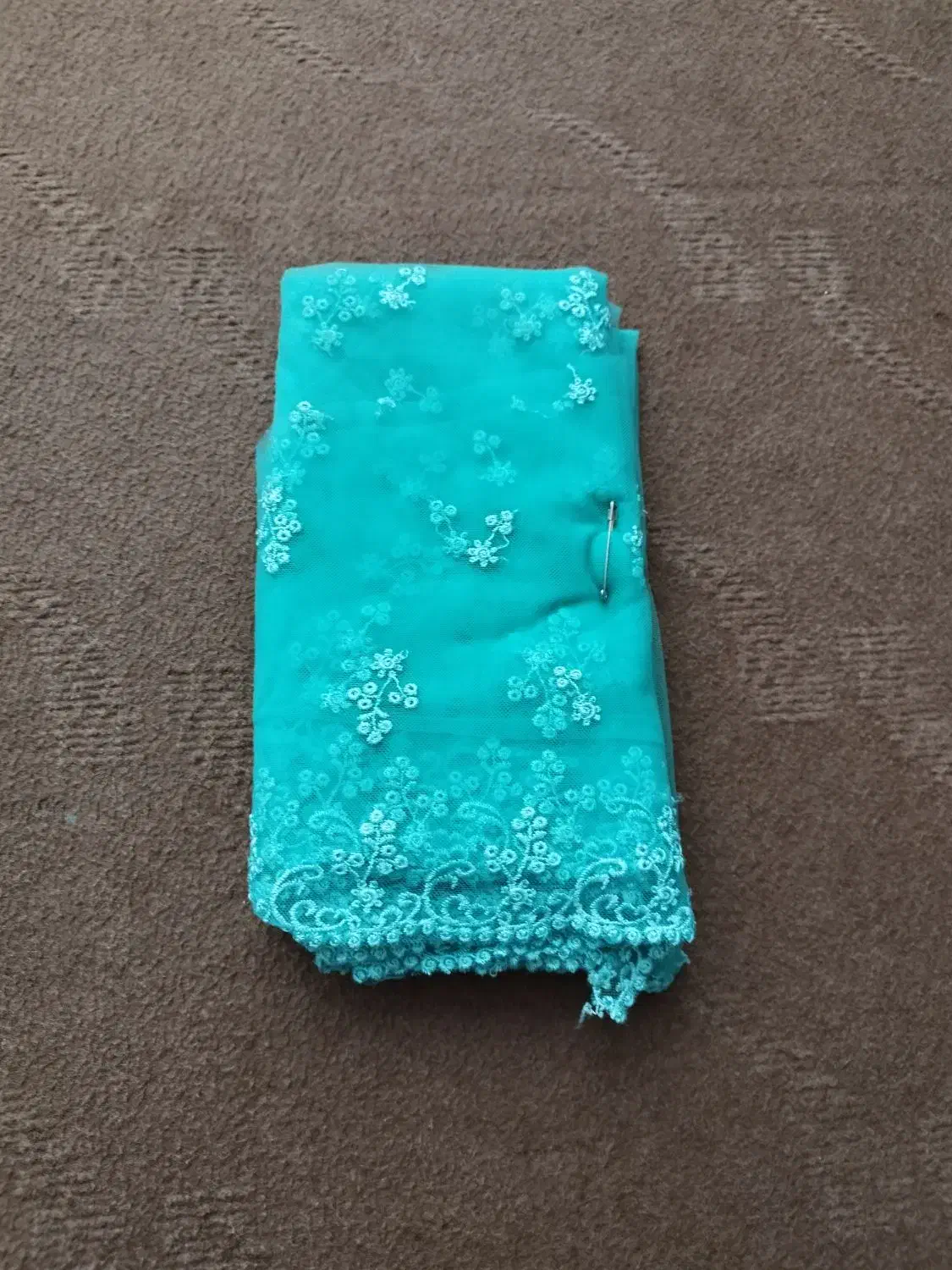 انواع دسمال.ساعت.دامن.لباس کوردی و کواپاتول کودکان|لباس|مهاباد (آذربایجان غربی), |دیوار