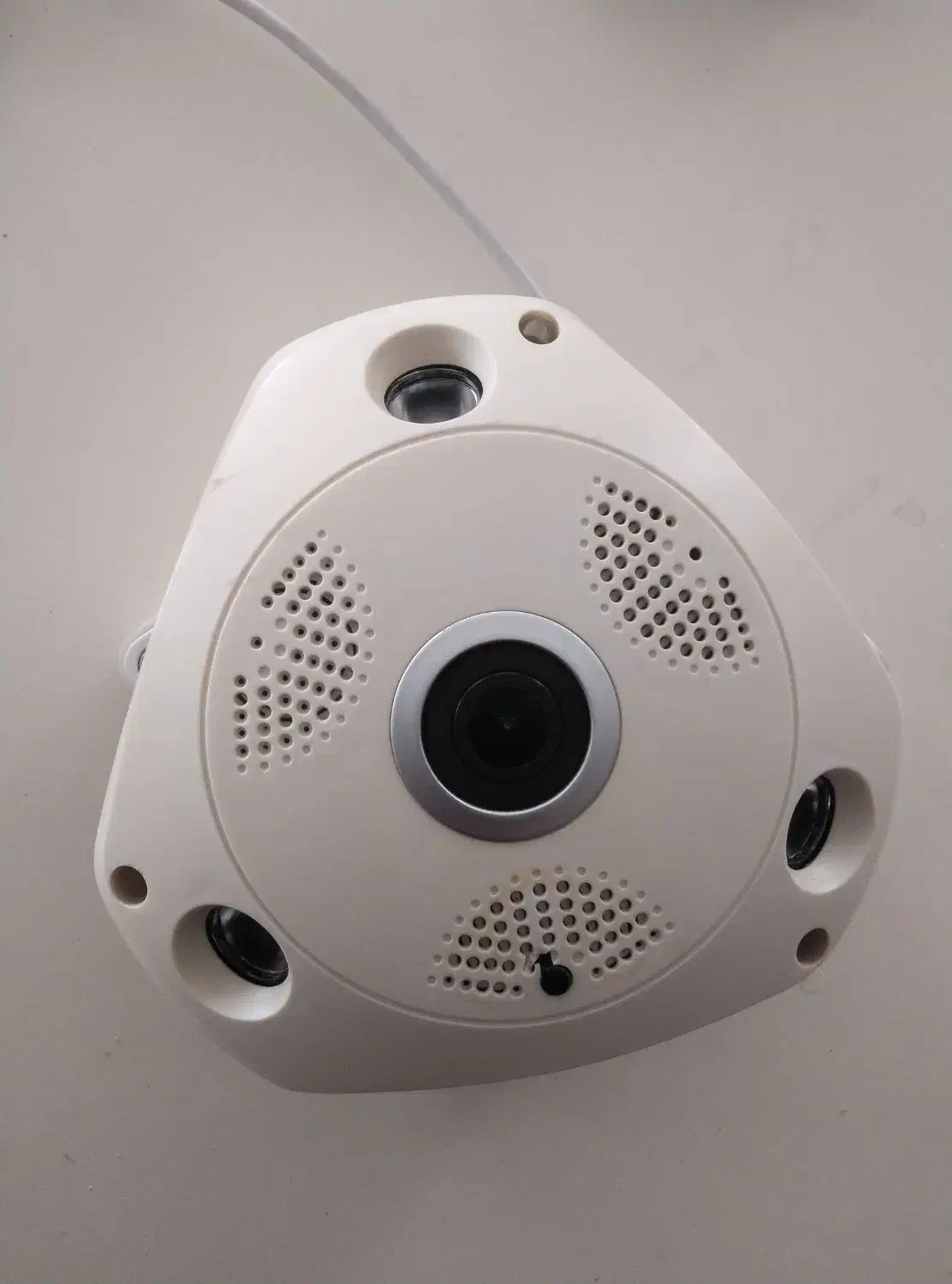 دوربین مدار بسته|دوربین مداربسته|شیراز, فرهنگ شهر|دیوار