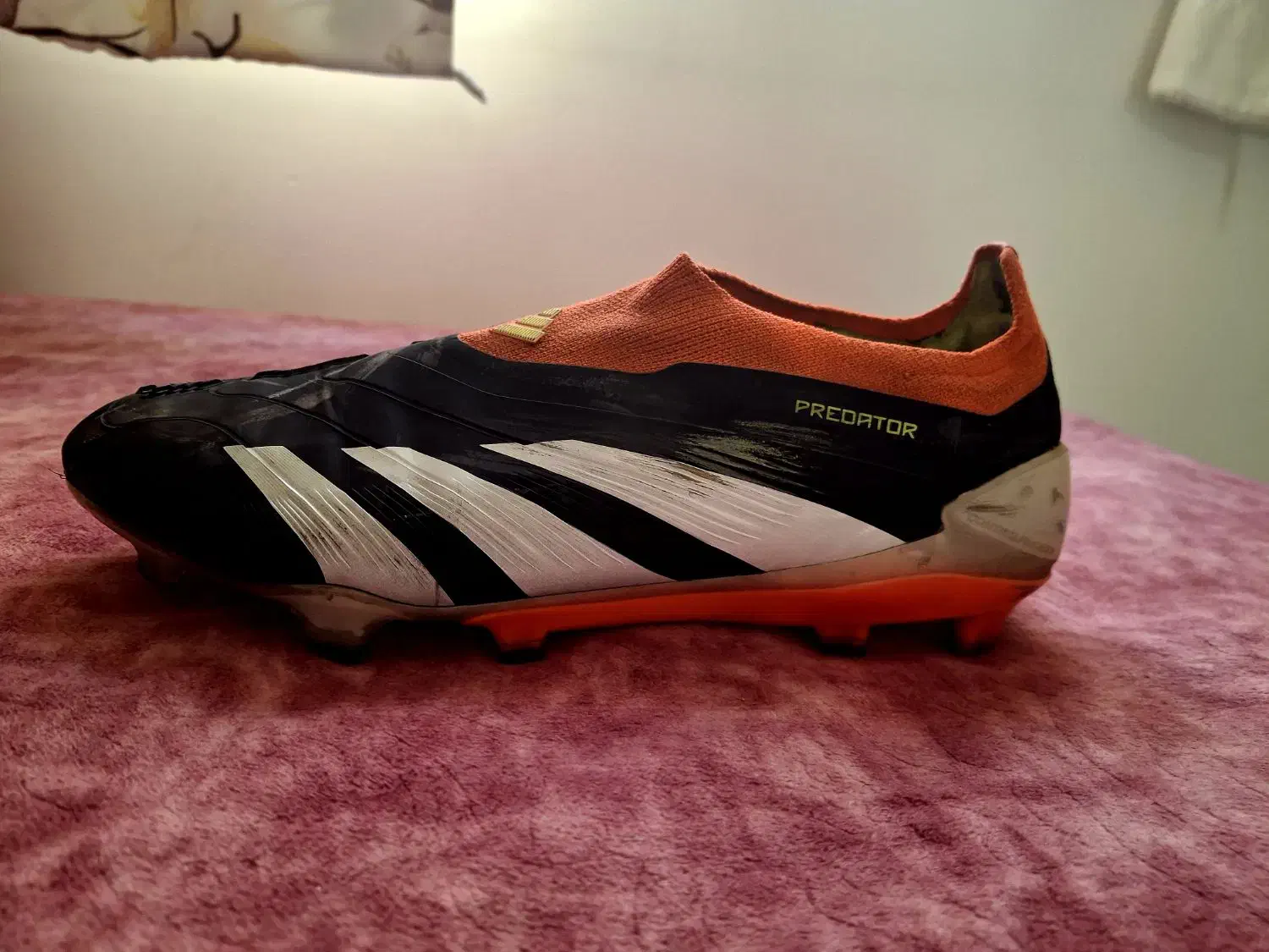 کفش فوتبال|ورزش‌های توپی|بومهن, |دیوار