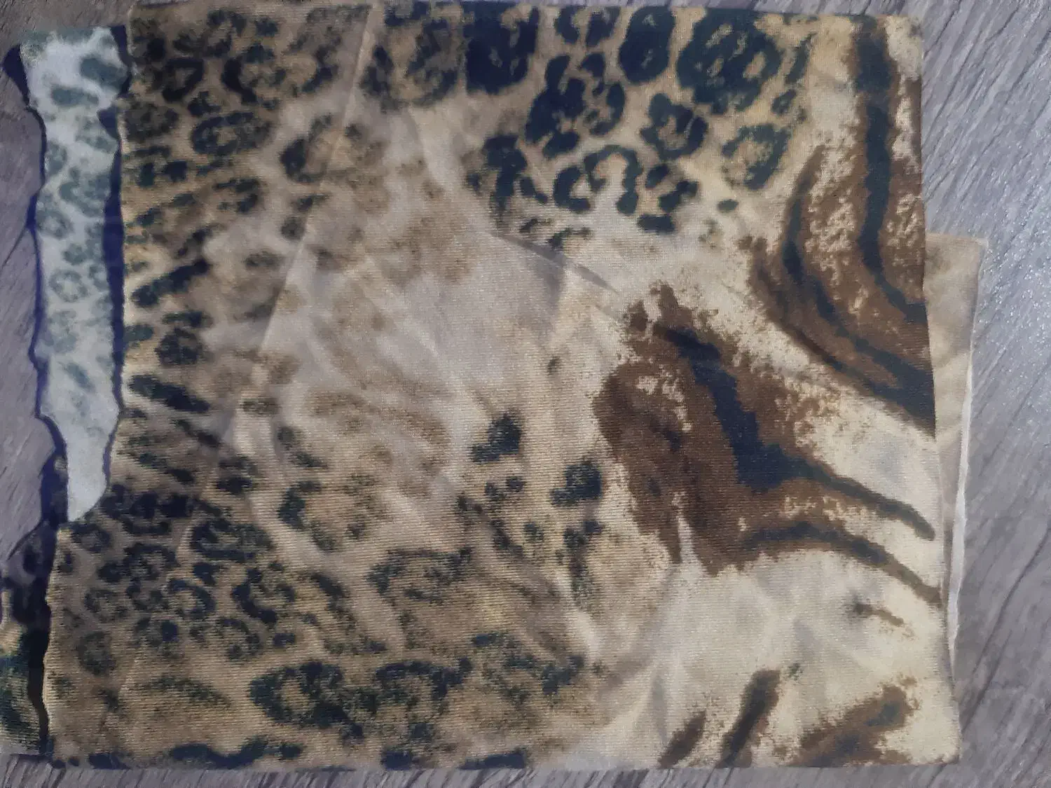 پارچه ریون طرح پلنگی گرم بالا|لباس|شیراز, سینما سعدی|دیوار