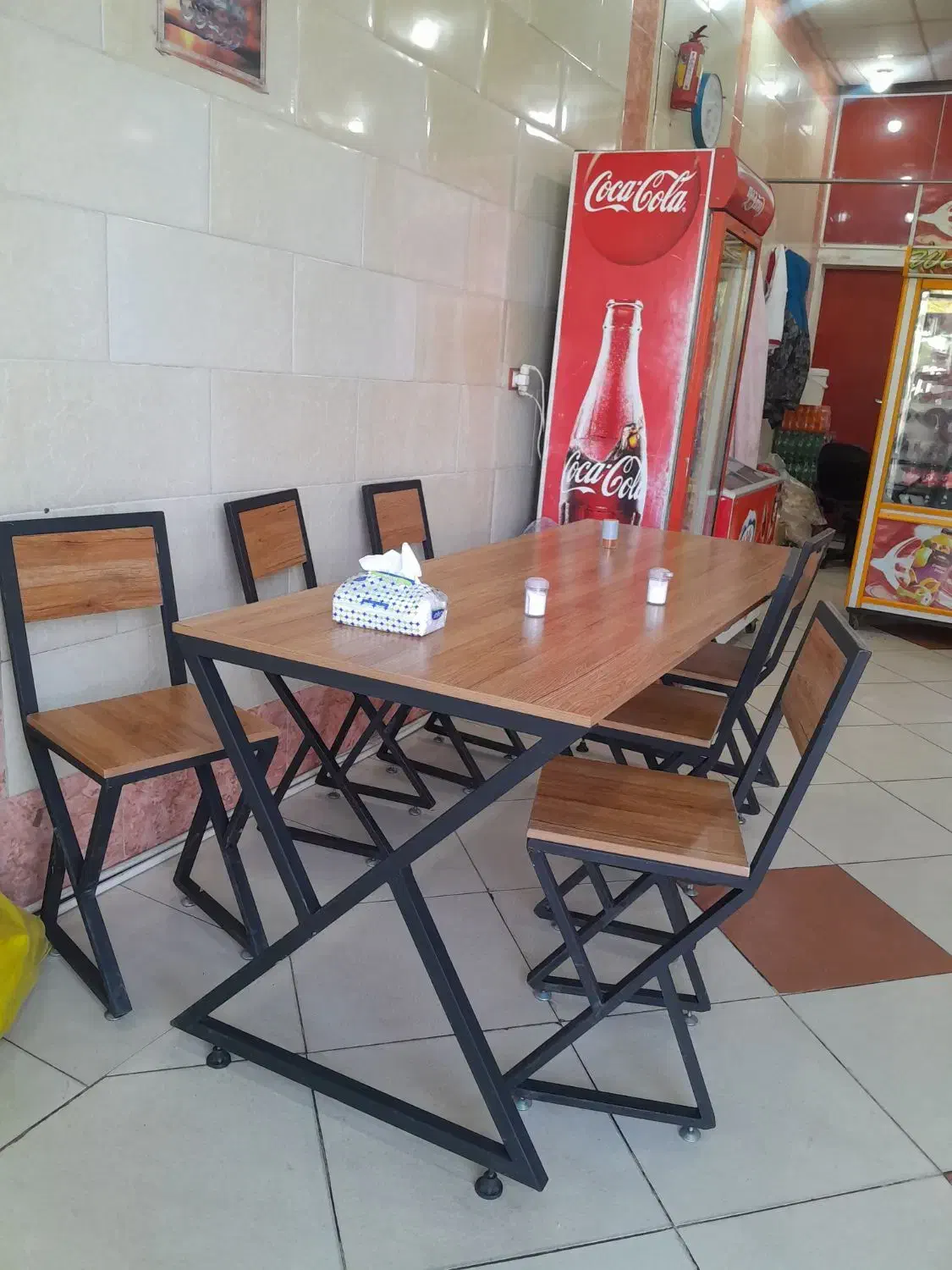 انواع میز و صندلی کافه ای و رستورانی|صندلی و نیمکت|الیگودرز, |دیوار