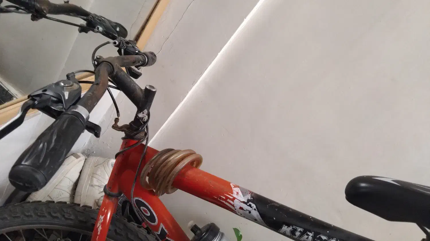 دوچرخه سالم|دوچرخه، اسکیت، اسکوتر|اقبالیه, |دیوار