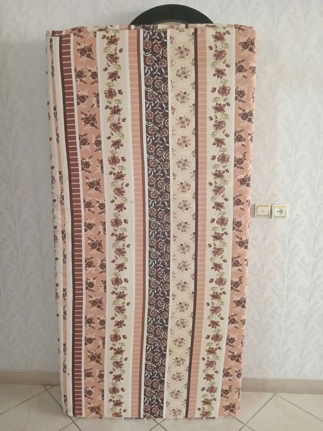 دو عدد تشک تخت خواب|تشک تختخواب|کرمانشاه, |دیوار