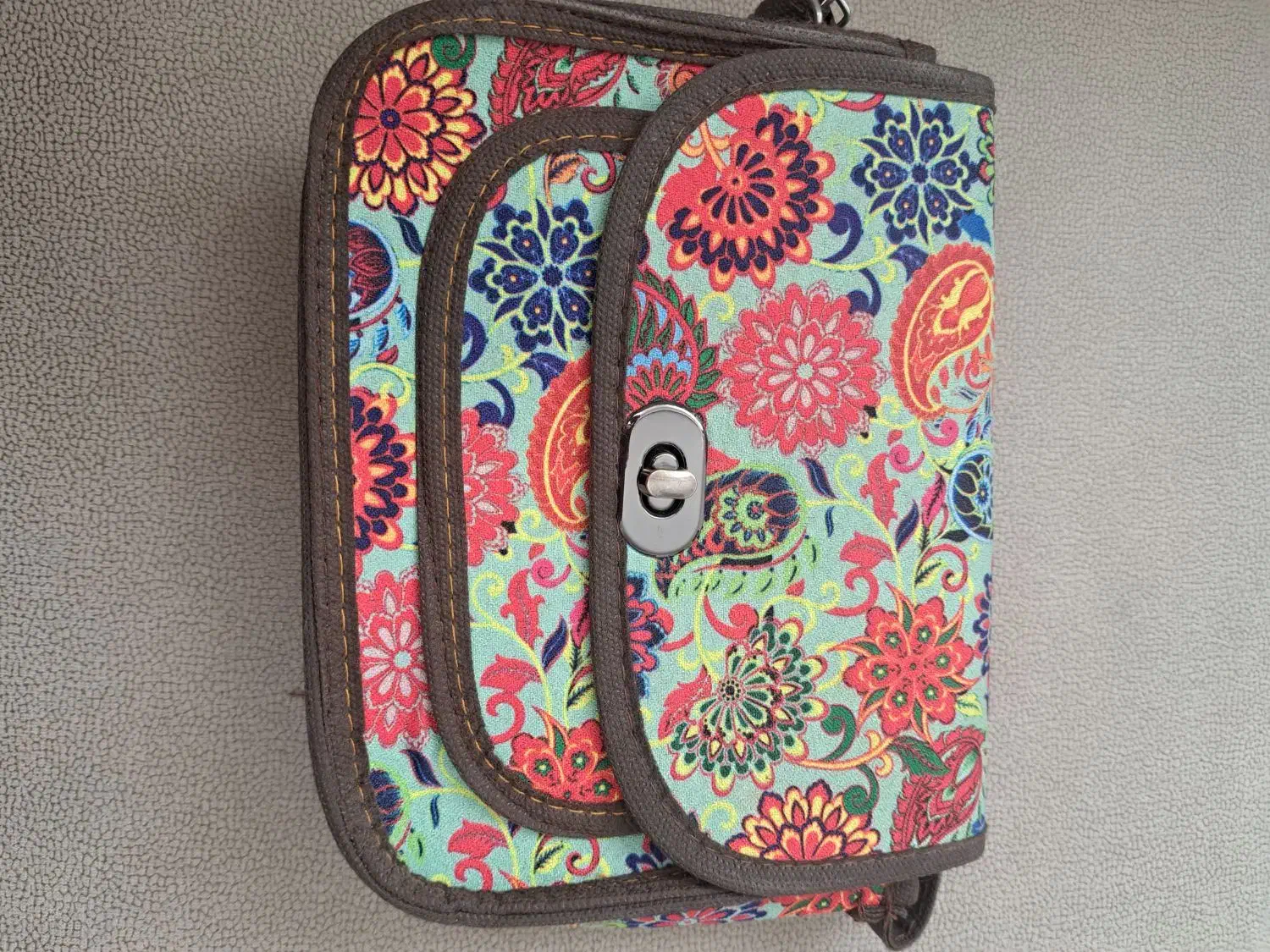 کیف زنانه|کیف، کفش، کمربند|هشتگرد, فاز ۳ مهستان|دیوار