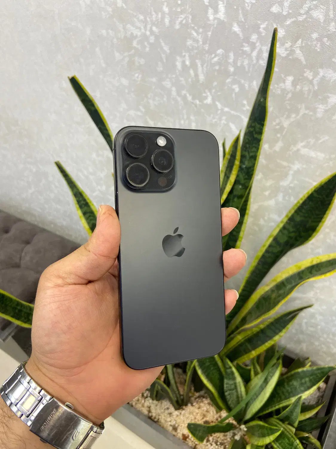 اپل iPhone 16 پرومکس مشکی باطری 100 اقساط و معاوضه|موبایل|اصفهان, مفتح|دیوار