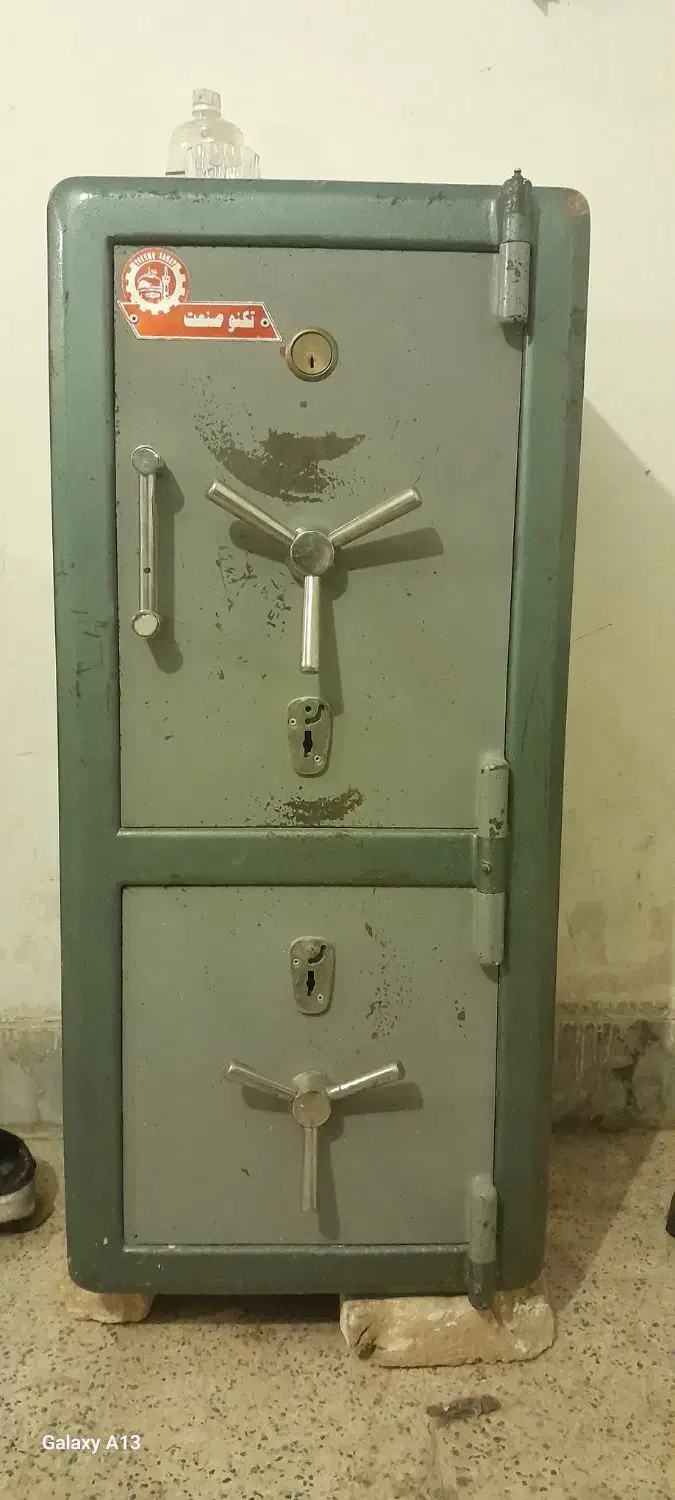 گاو صندوق ۳۰۰ کیلویی|ابزارآلات|مشهد, چهارچشمه|دیوار