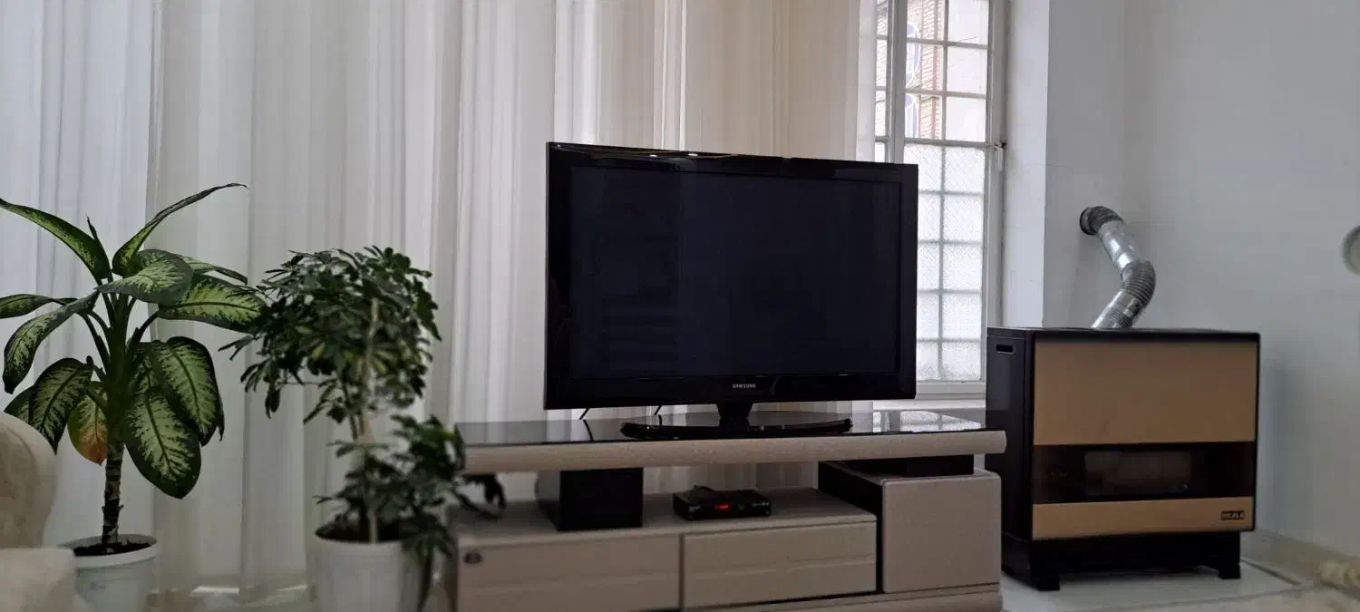 تلوزیون ۴۲ اینچ سامسونگ|تلویزیون و پروژکتور|مرودشت, فاز اول شهرک فرهنگیان|دیوار