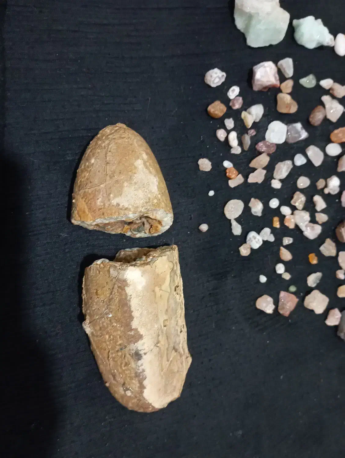 سنگ|کلکسیون اشیاء عتیقه|چناران, |دیوار