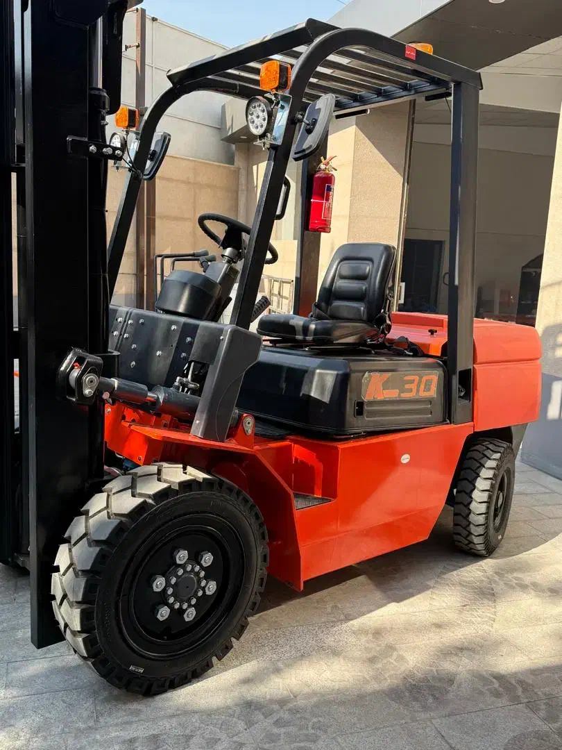 لیفتراک دیزل ۳تن دنده ای و اتومات|ماشین‌آلات صنعتی|اراک, |دیوار