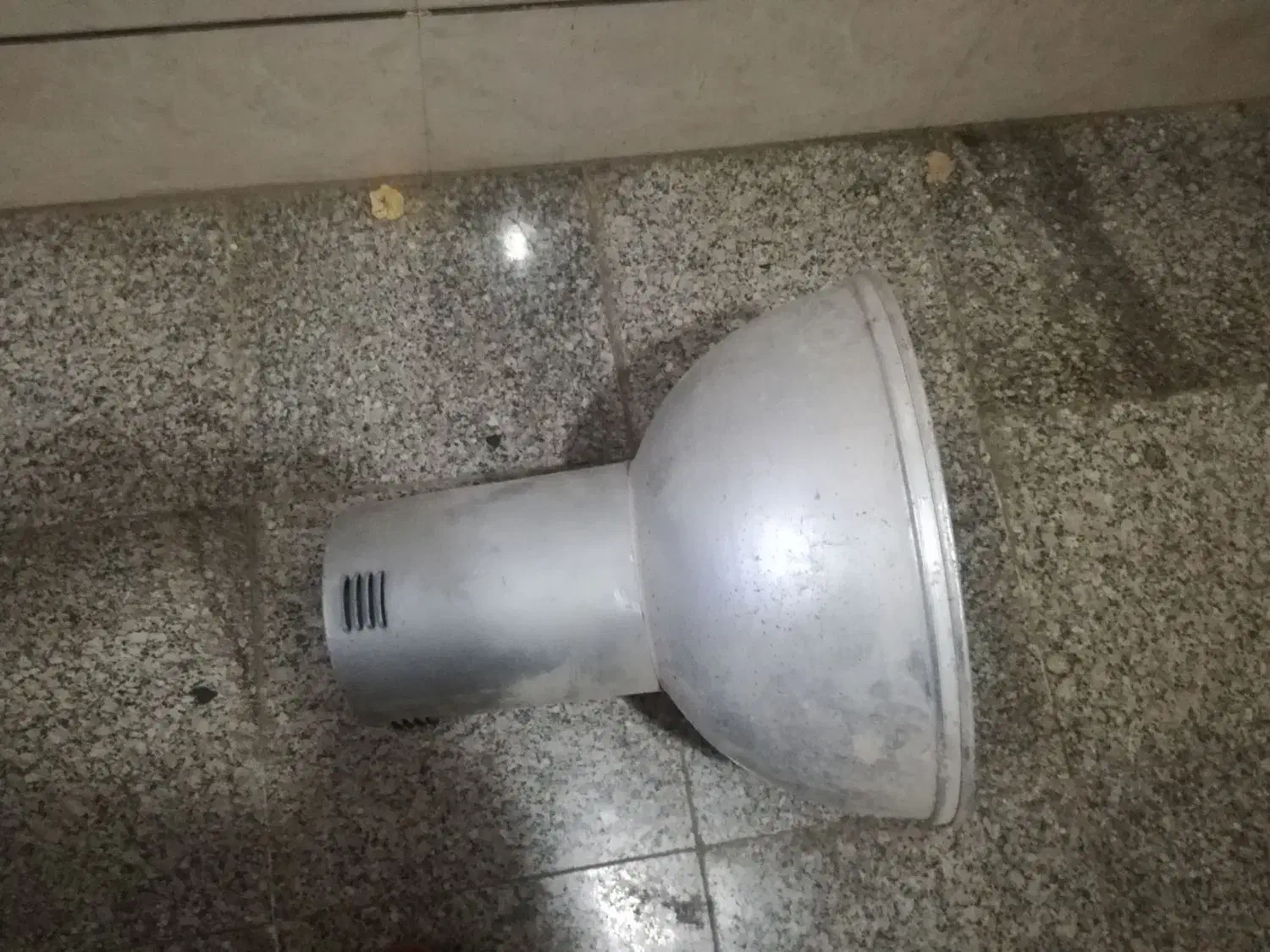 چراغ کله گاوی با ترانز و لامپ سالم|لامپ و چراغ|همدان, |دیوار