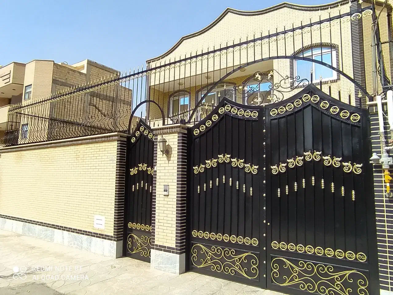 معاوضه ویلایی دو طبقه سیمرغ با شاهین شهر|فروش خانه و ویلا|شاهین‌شهر, شهرک هشت بهشت|دیوار