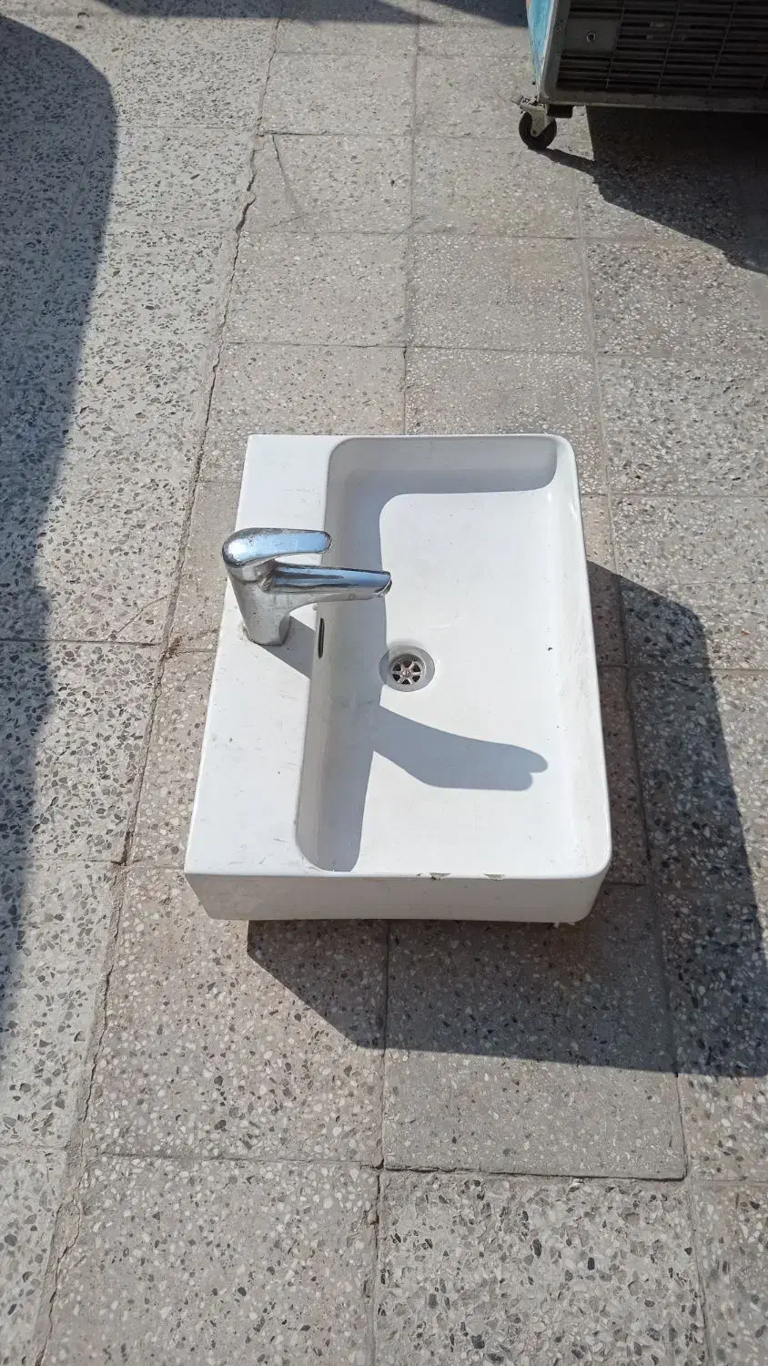 روشویی و تشک|رختخواب، بالش، پتو|بندرعباس, |دیوار