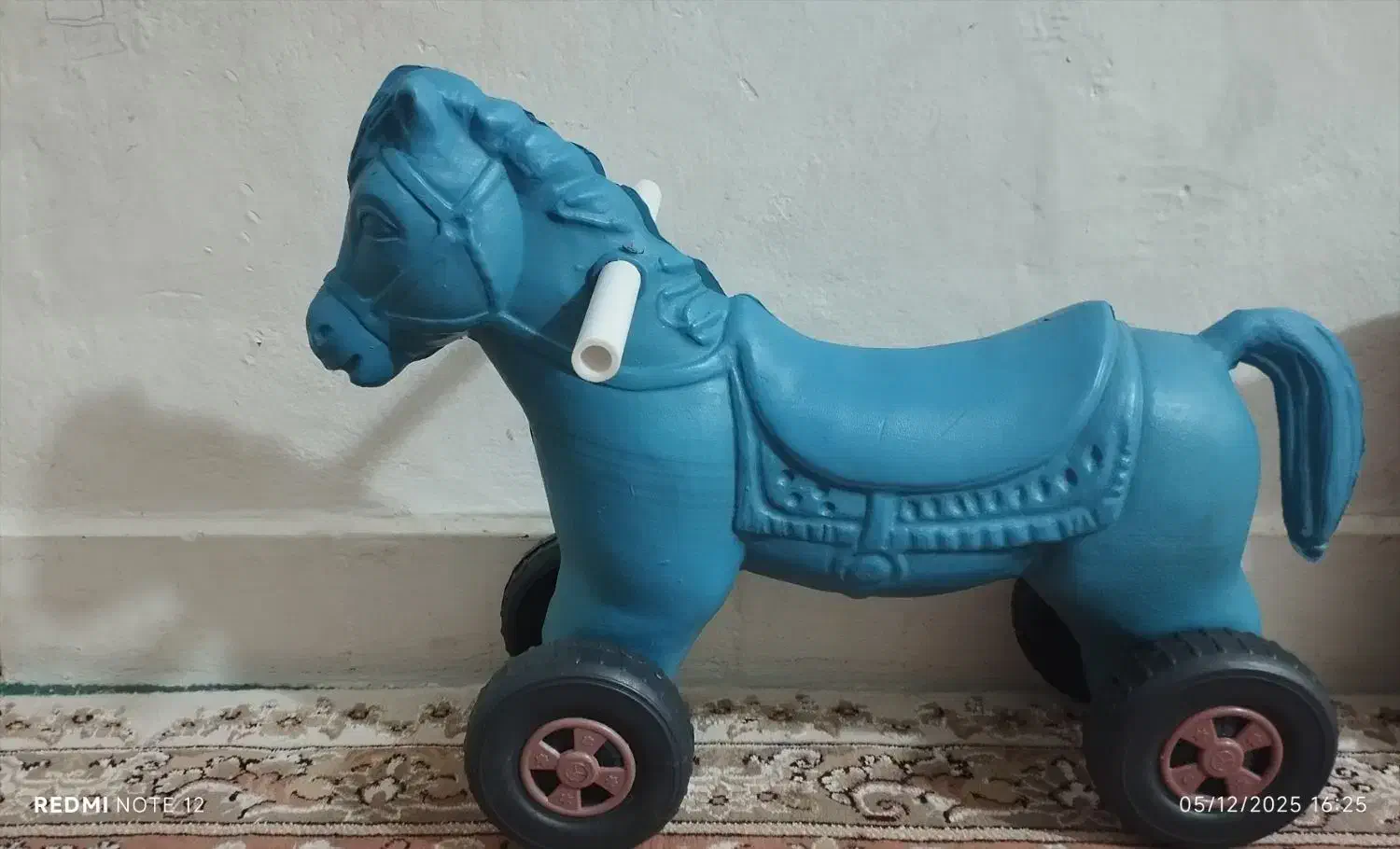 اسب چهار چرخ|اسباببازی بچه|کنارک, |دیوار