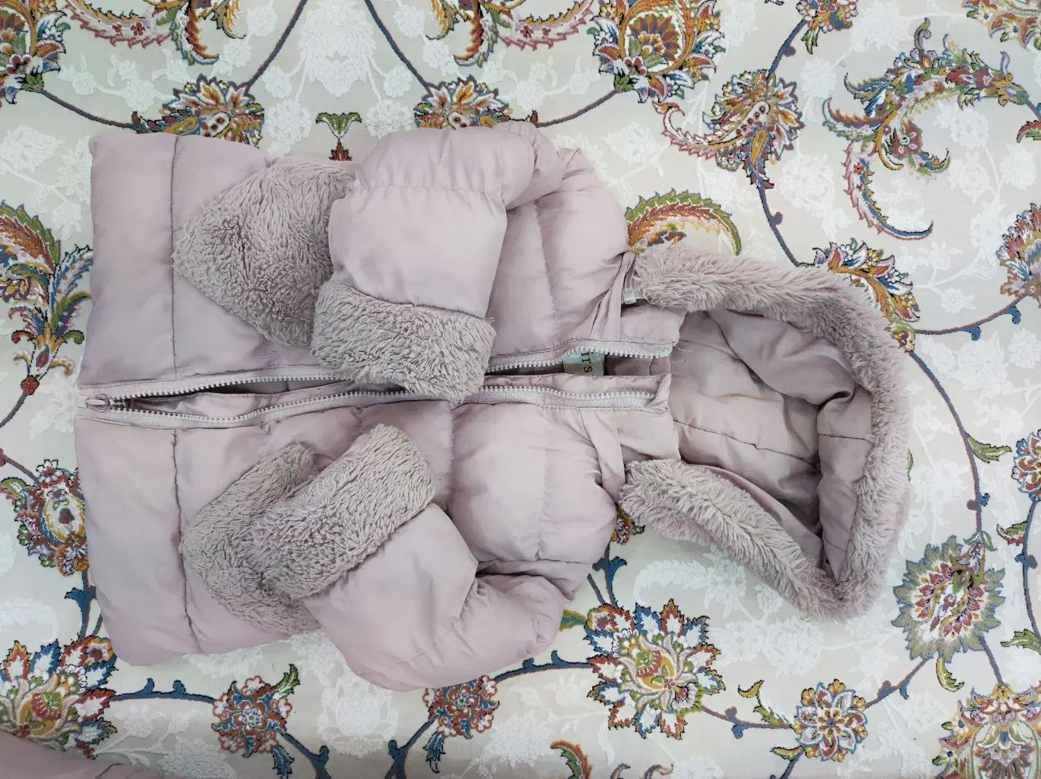 کاپشن|کفش و لباس بچه|نهاوند, |دیوار