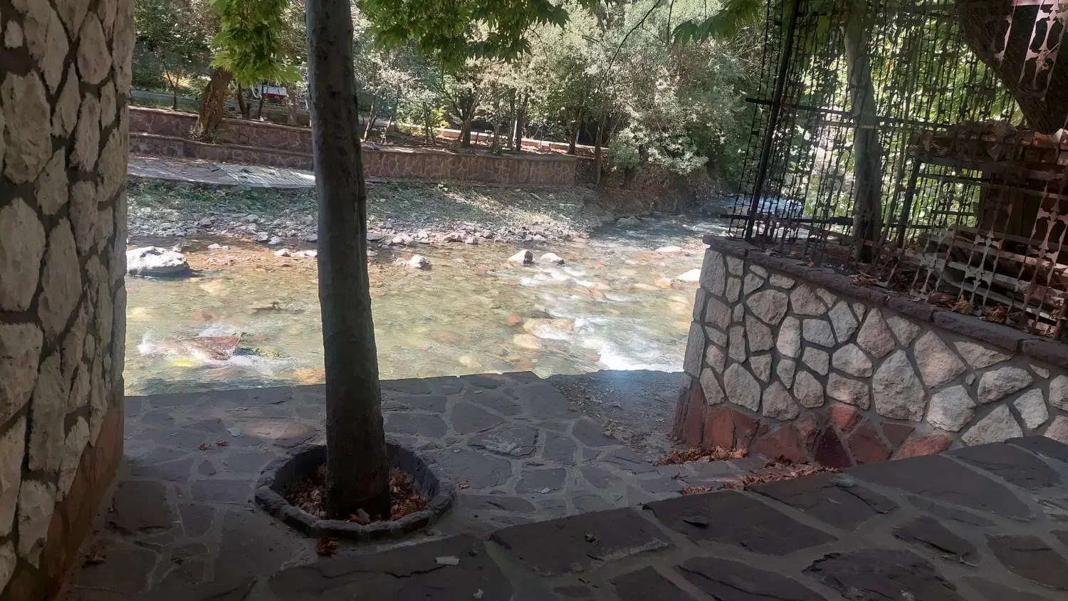 اجاره سالانه باغ و سوئیت در جاده چالوس|اجارهٔ خانه و ویلا|تهران, چیتگر شمالی|دیوار