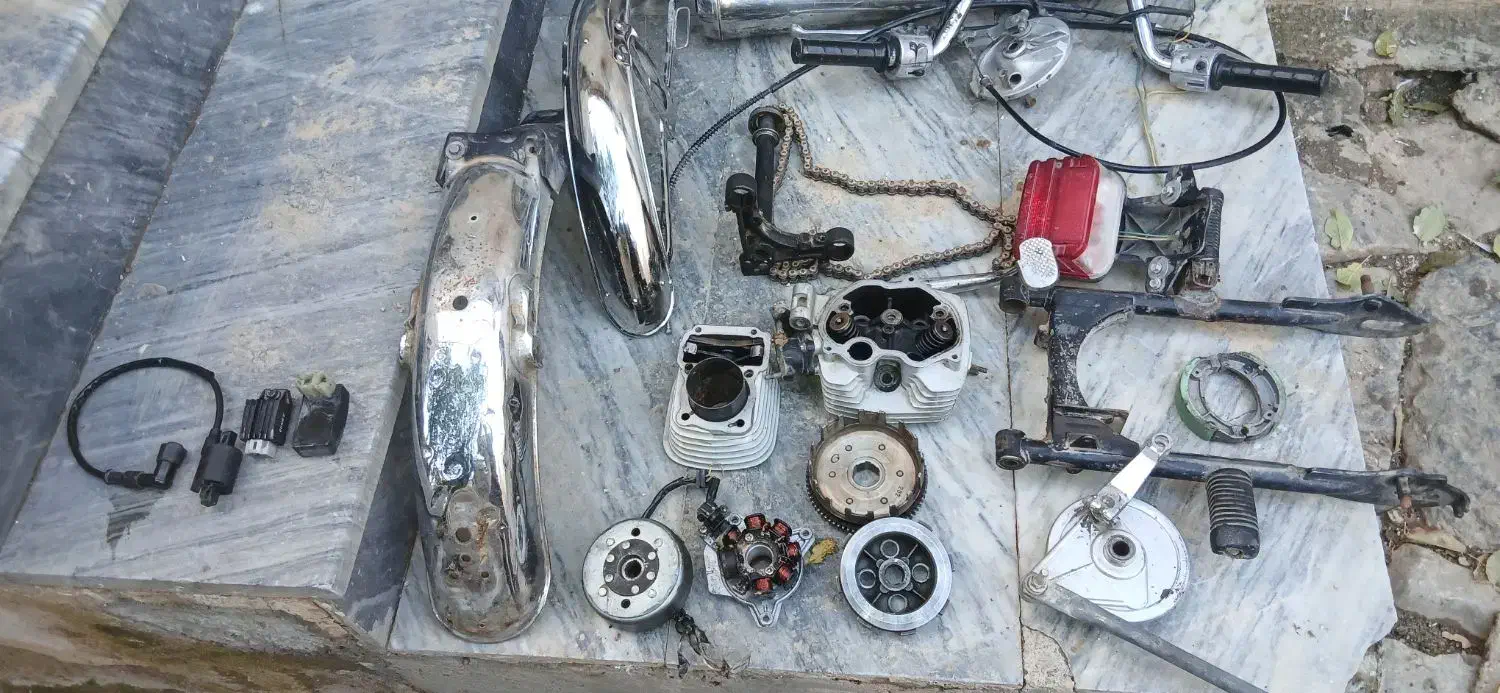 قطعات ۱۲۵|قطعات یدکی و لوازم جانبی|بروجرد, |دیوار