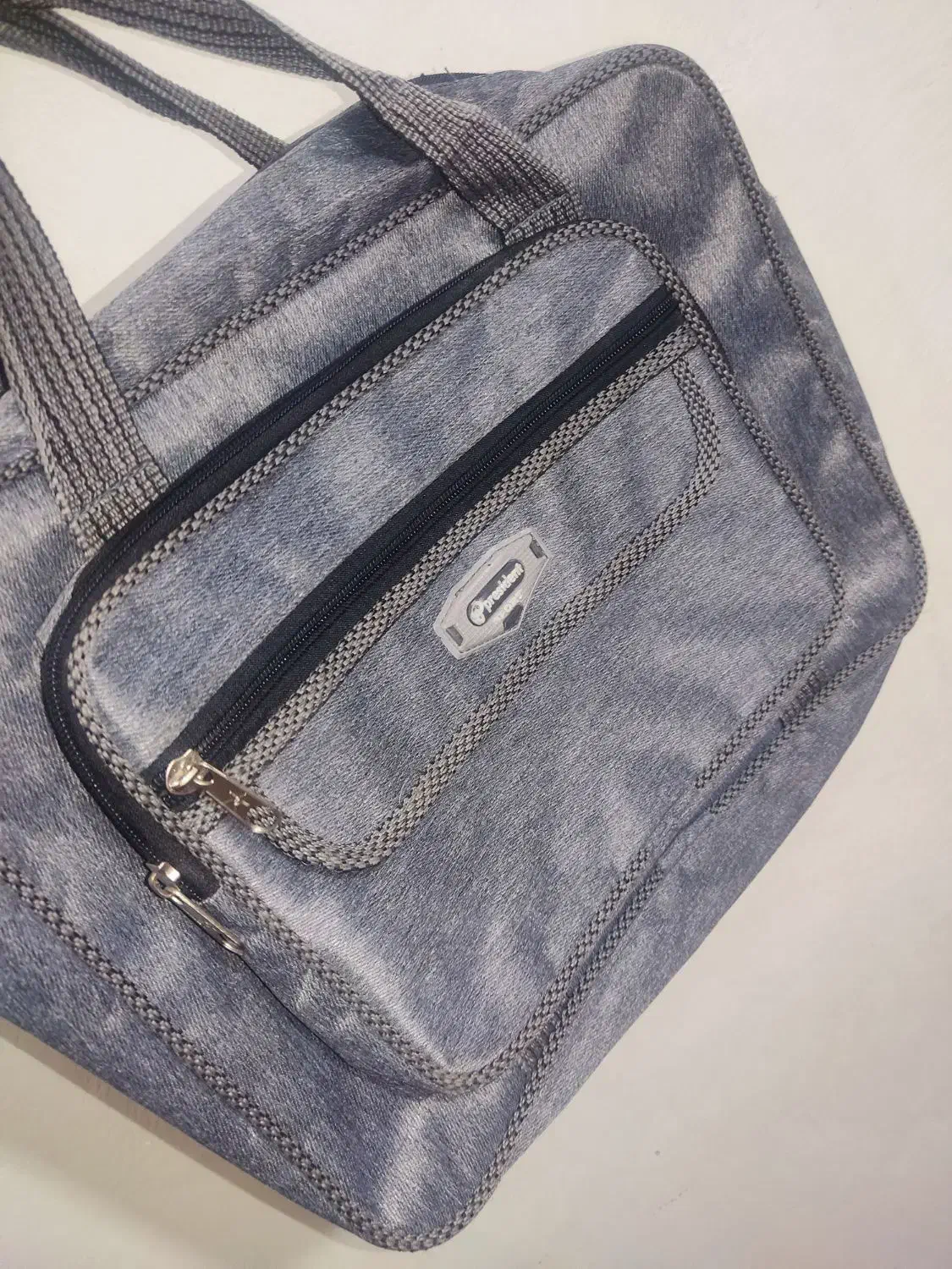 کیف|کیف، کفش، کمربند|شهرکرد, |دیوار