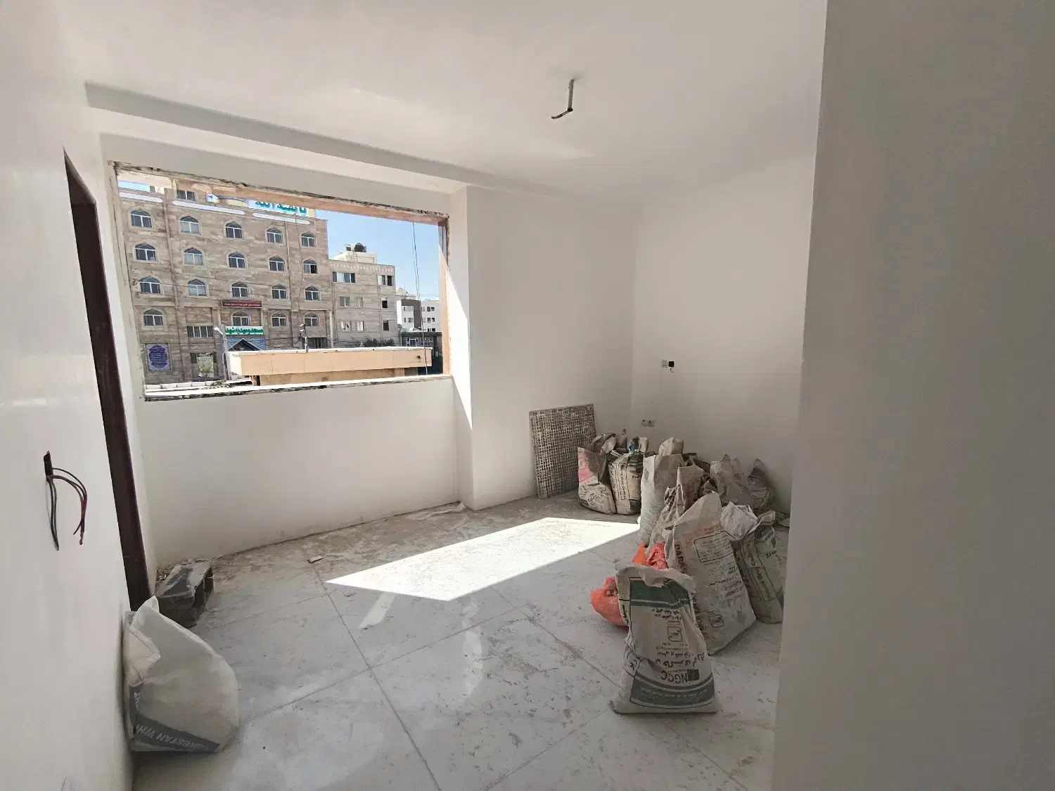 دو خوابه نوساز خیابان لاله|فروش آپارتمان|شیراز, لاله|دیوار