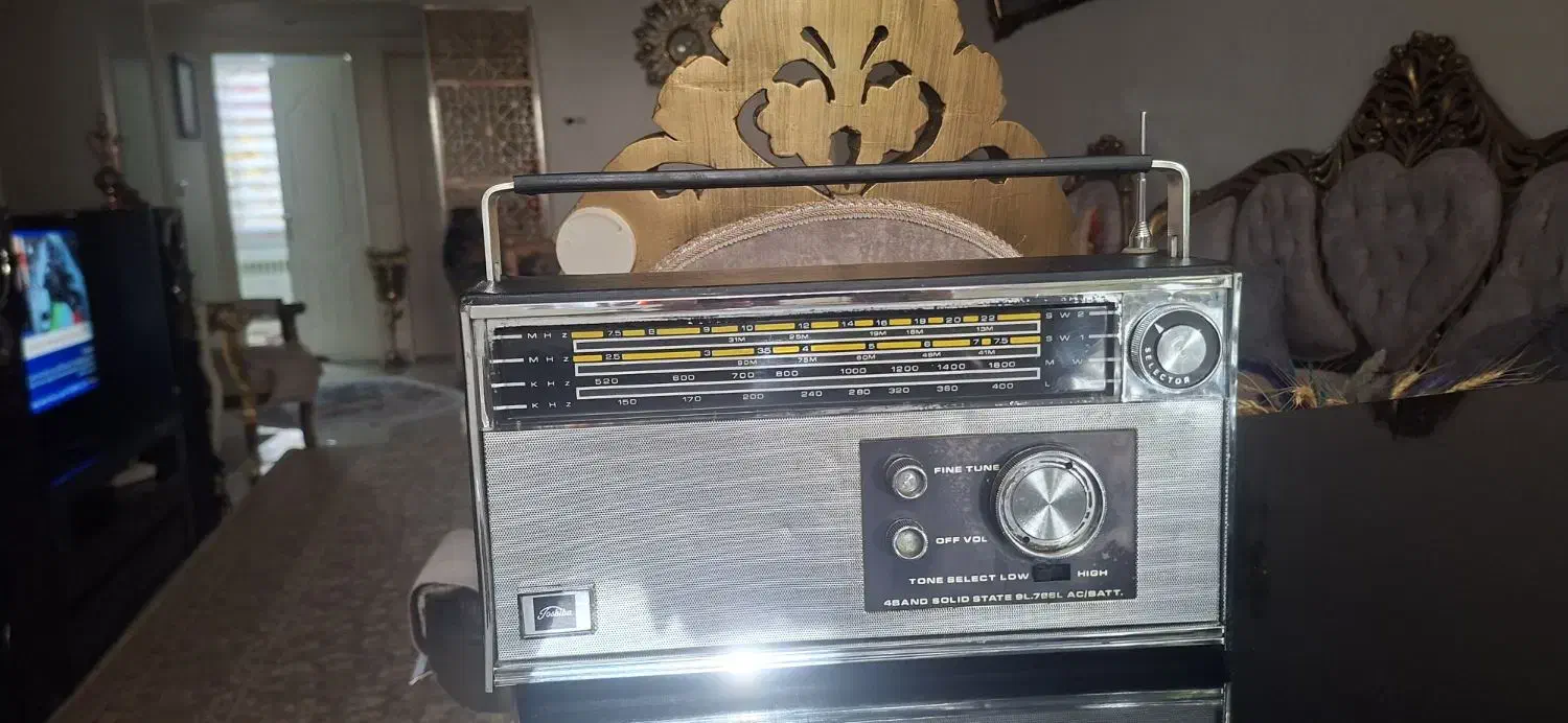 رادیو کلکسیونی و قدیمی مال ۵۰ سال قبل|سیستم صوتی خانگی|تهران, شهرک طالقانی|دیوار