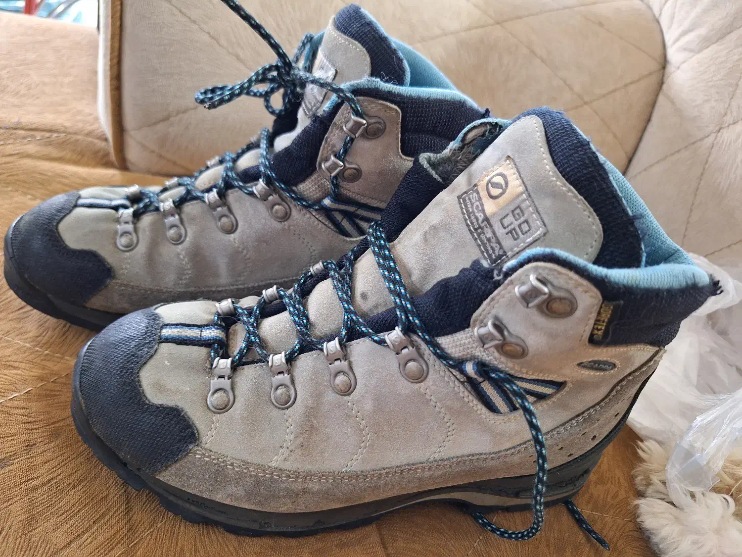 کفش کوهنوردی کوهستانی|کوهنوردی و کمپینگ|چابکسر, |دیوار