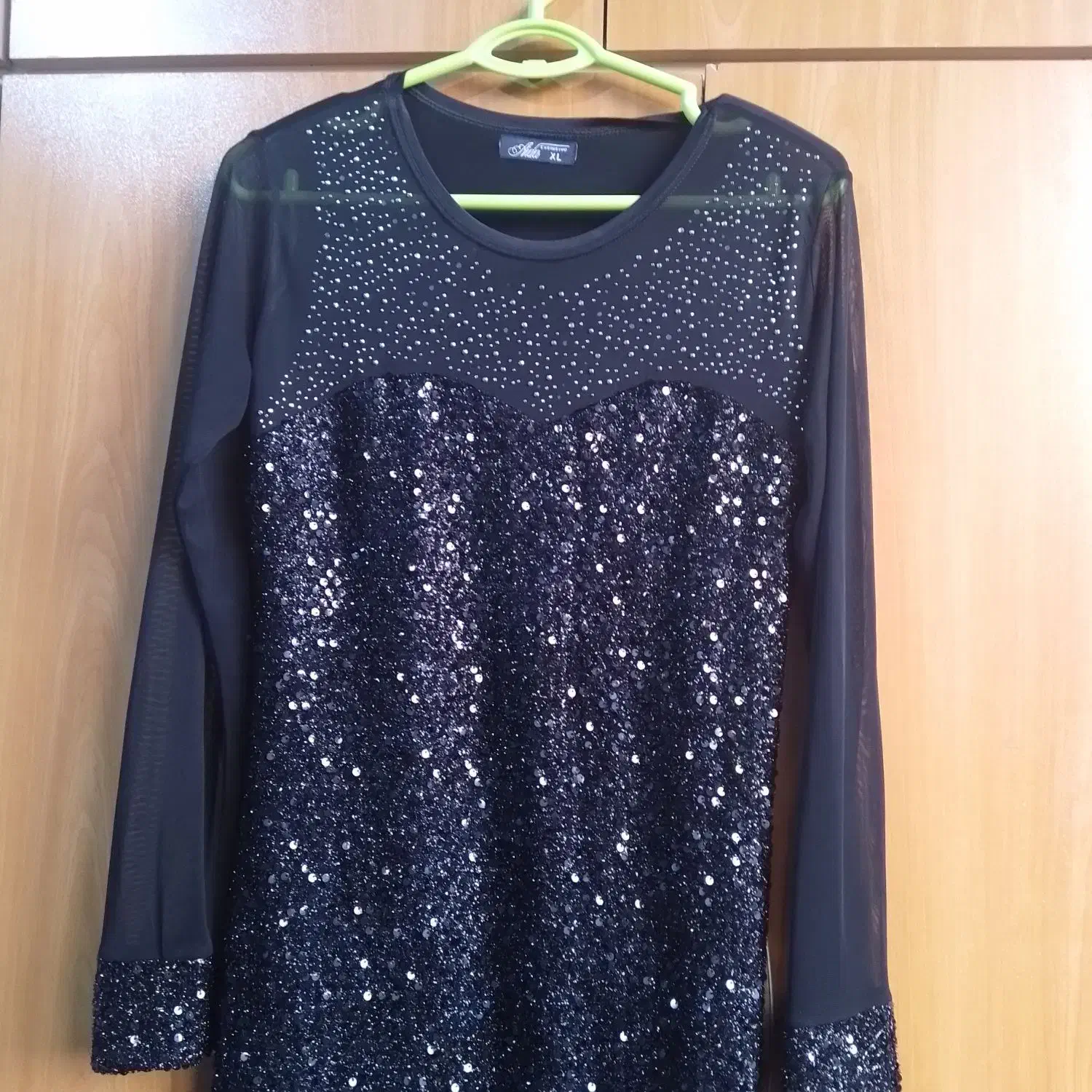 پیرهن کوتاه مجلسی شب نما|لباس|لاهیجان, لیالستان|دیوار