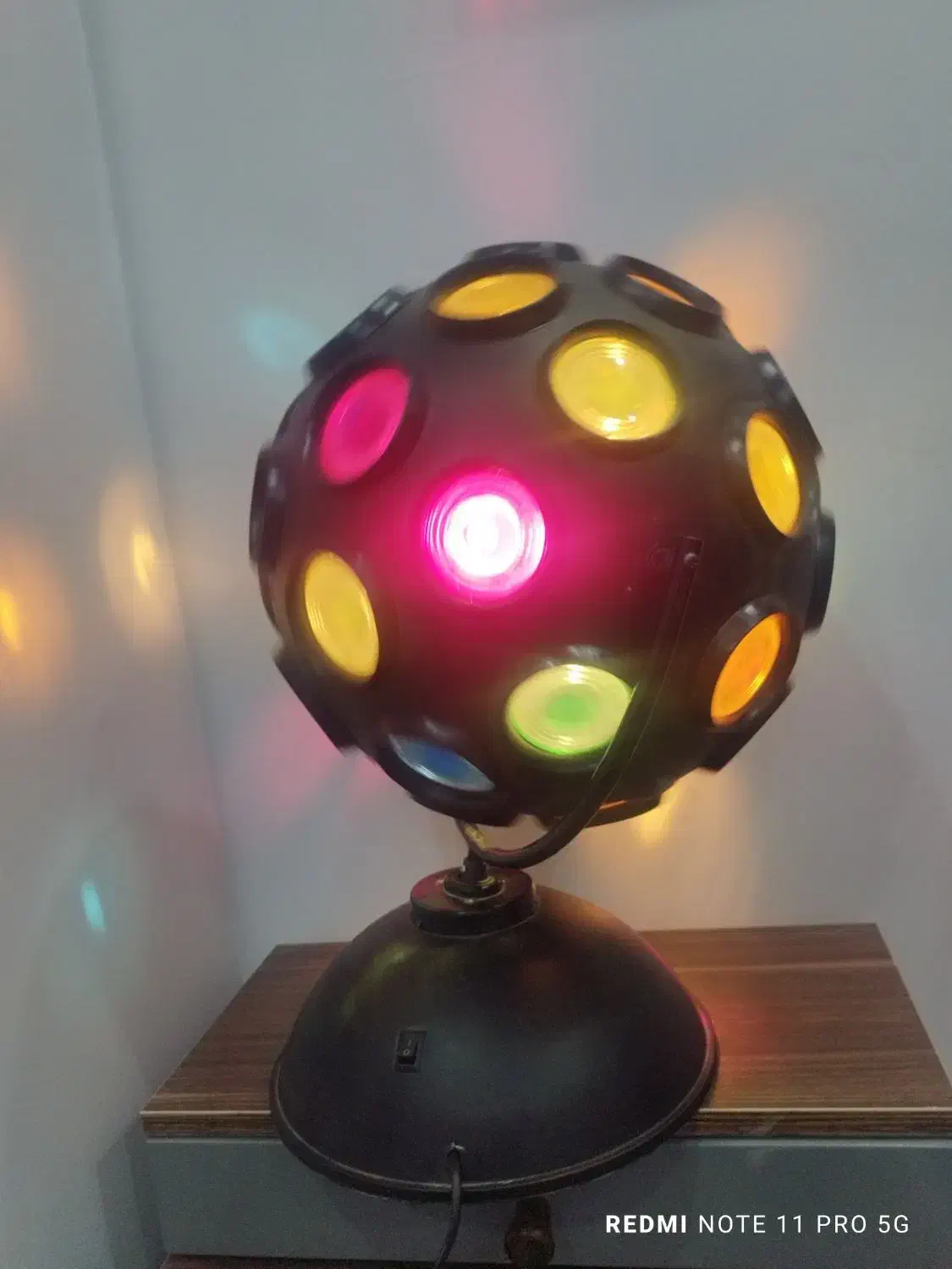 رقص نور|ریسه و چراغ تزئینی|سبزوار, قائم|دیوار