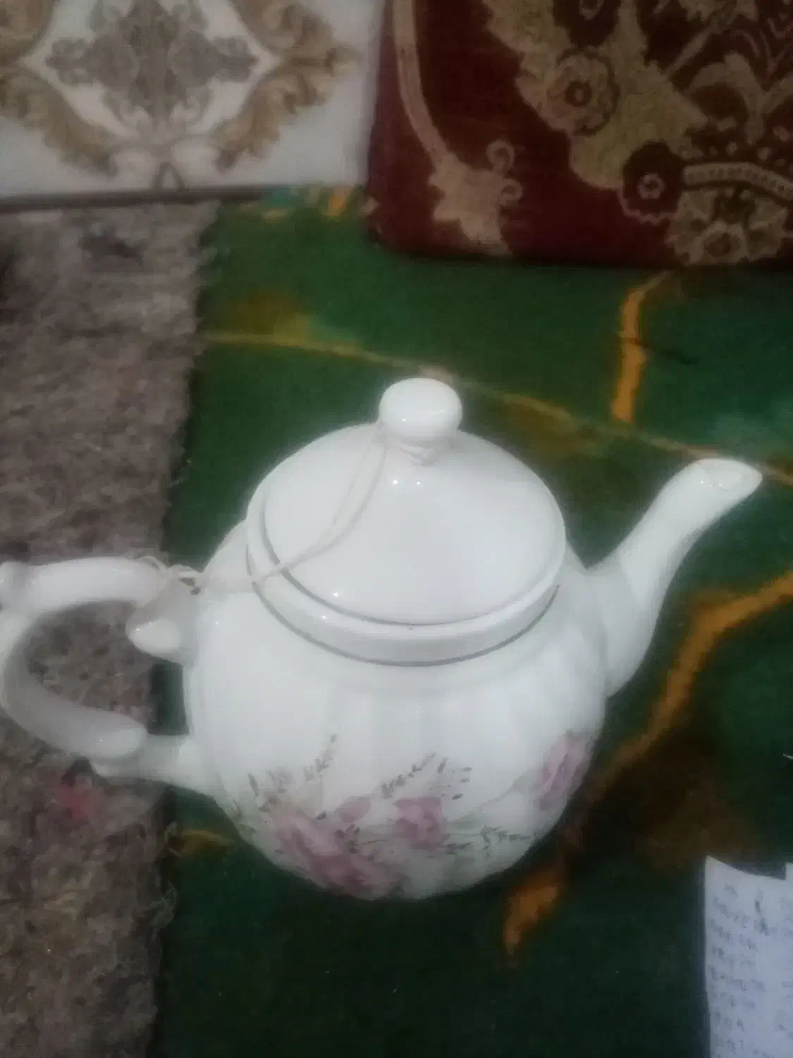 قوری چینی گل سرخی|قوری، کتری، قهوهساز دستی|گرگان, |دیوار