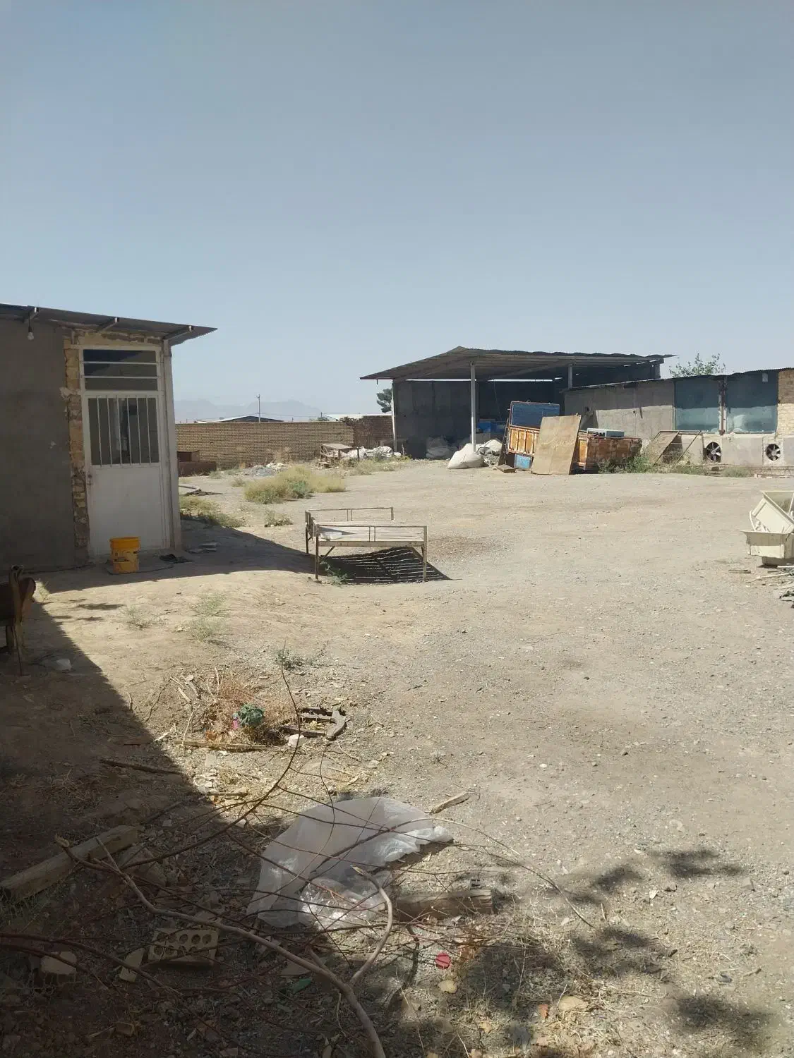 سوله + حیاط  فقط جهت انبار|اجارهٔ دفتر صنعتی، کشاورزی، تجاری|کاشان, دشت لتحر|دیوار