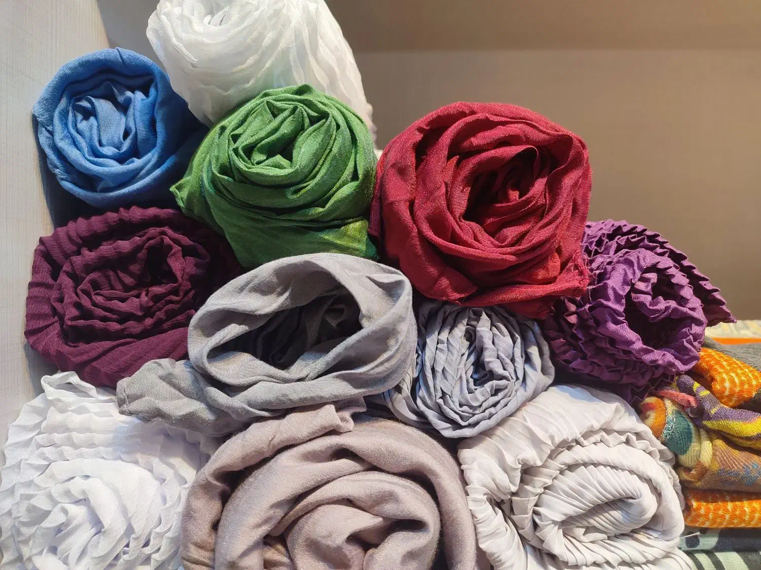 شال و روسری روز مادر و زن|لباس|گنبد کاووس, |دیوار