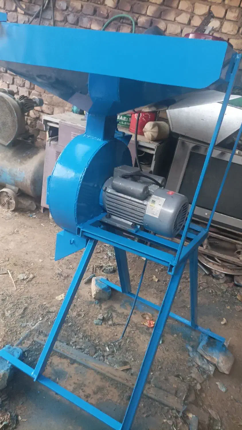 خردکن گندم وجو یونجه چغندر|خردکن، آسیاب، غذاساز|الیگودرز, |دیوار