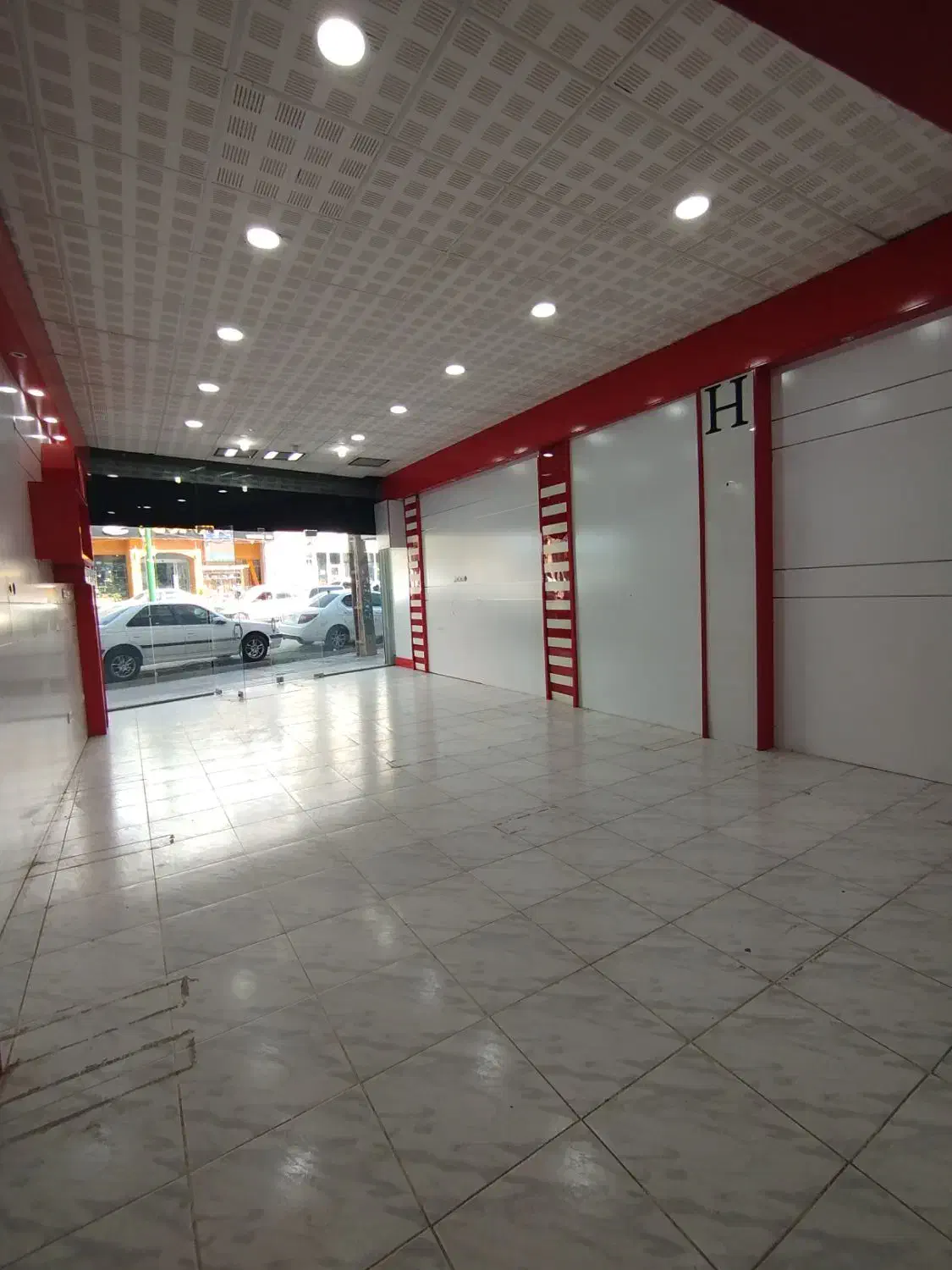 رهن و اجاره تجاری / سه جوب / آماده تحویل|اجارهٔ مغازه و غرفه|یاسوج, |دیوار