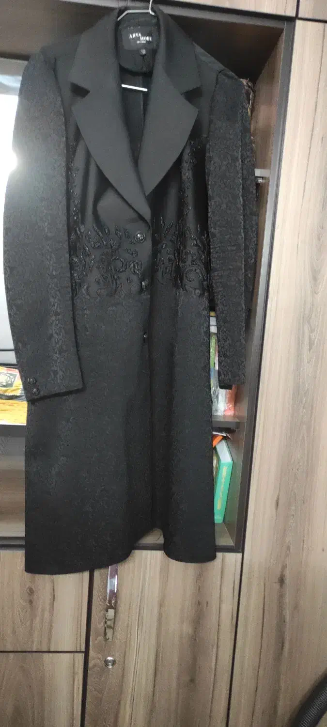 یک عدد مانتو شیک و مجلسی کار شده|لباس|شاهینشهر, شهرک سایت|دیوار