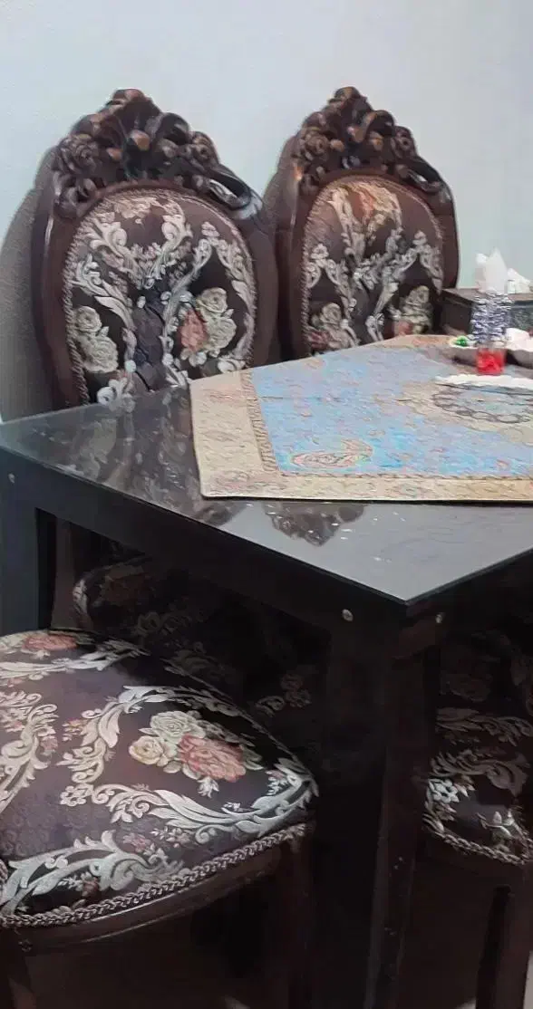 میز ناهارخوری|میز و صندلی غذاخوری|شاهینشهر, نظامی|دیوار