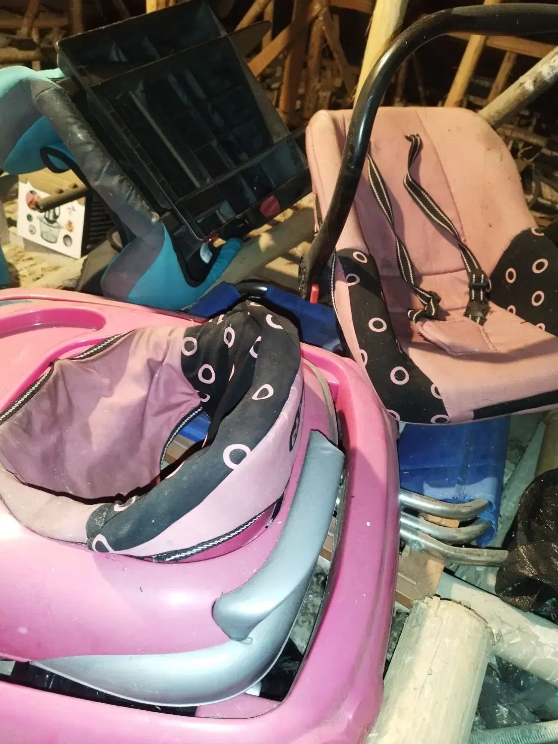 کالسکه همراه را روک و کریر بچه|کالسکه و لوازم جانبی|صومعه‌سرا, |دیوار