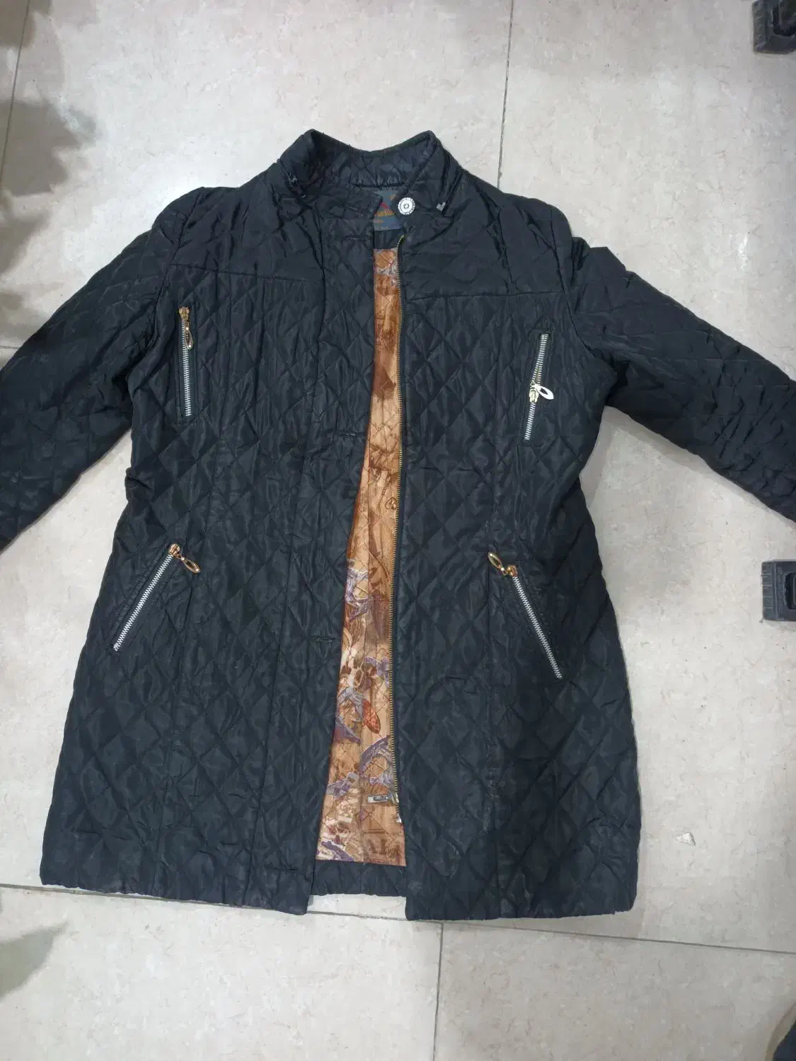 چندتالباس|لباس|میاندوآب, |دیوار