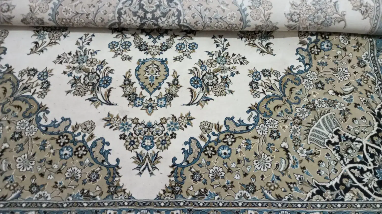 یک عددفرش 12متری یک عددضبط سامسونگ 3030000|فرش|جوادآباد, |دیوار