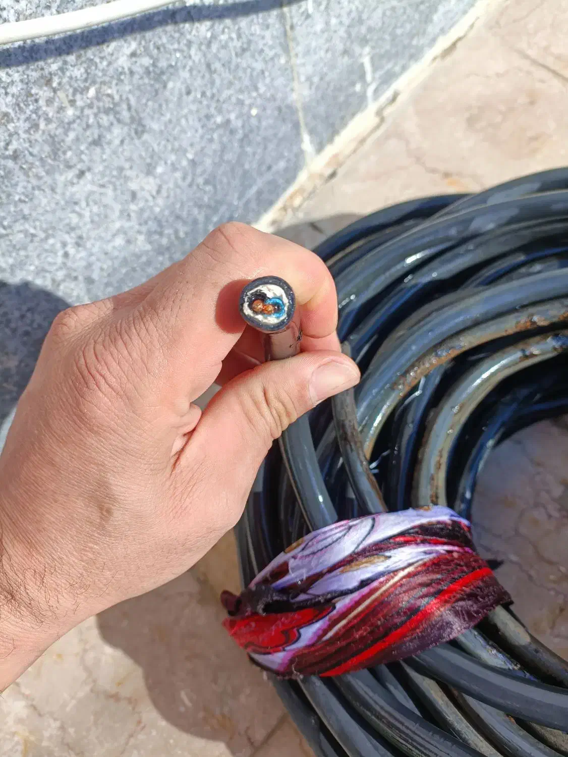 کابل مس قدیمی سالم|مصالح و تجهیزات ساختمان|رباط‌کریم, نصیرشهر|دیوار