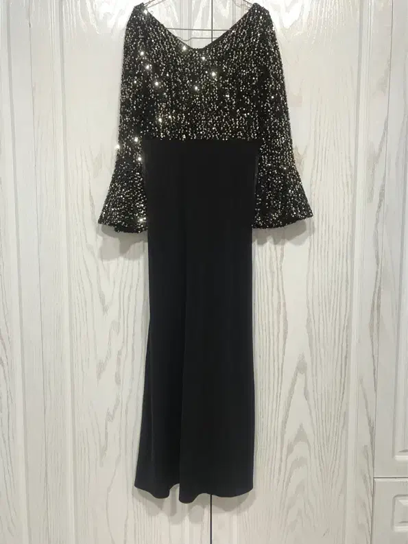 لباس مجلسی|لباس|گناباد, |دیوار