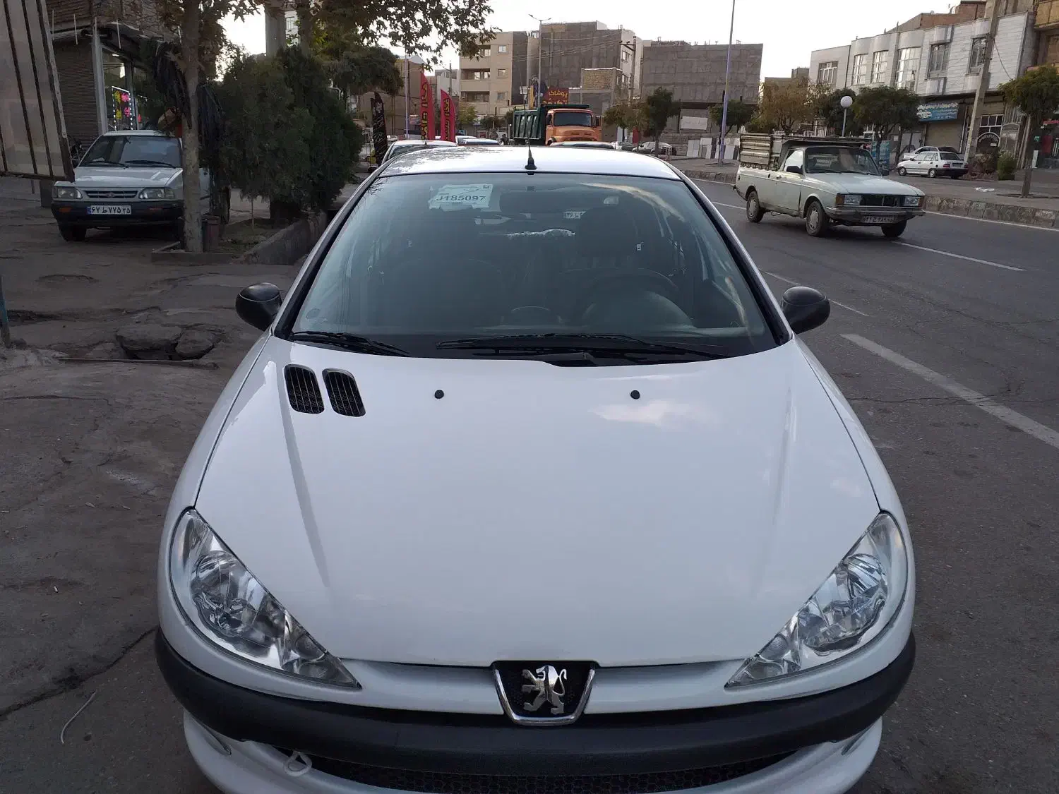 خودرو ۲۰۶ سفید|خودرو سواری و وانت|مرند, |دیوار