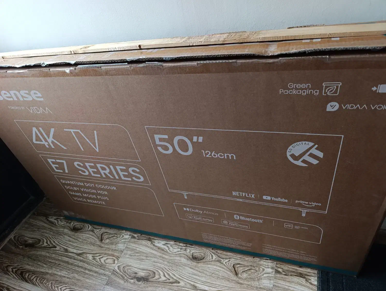 کارتن تلویزیون هایسنس|تلویزیون و پروژکتور|رشت, پیرکلاچای|دیوار